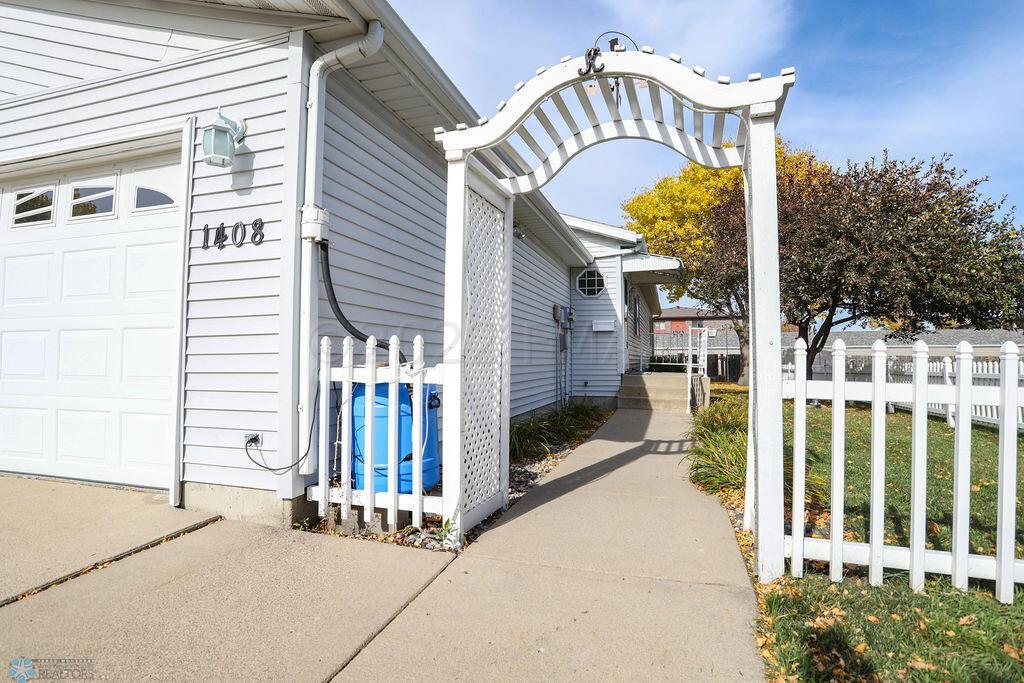 1408 14 1/2 Ave E, West Fargo