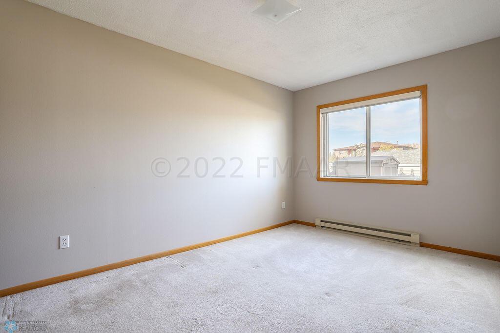 1408 14 1/2 Ave E, West Fargo
