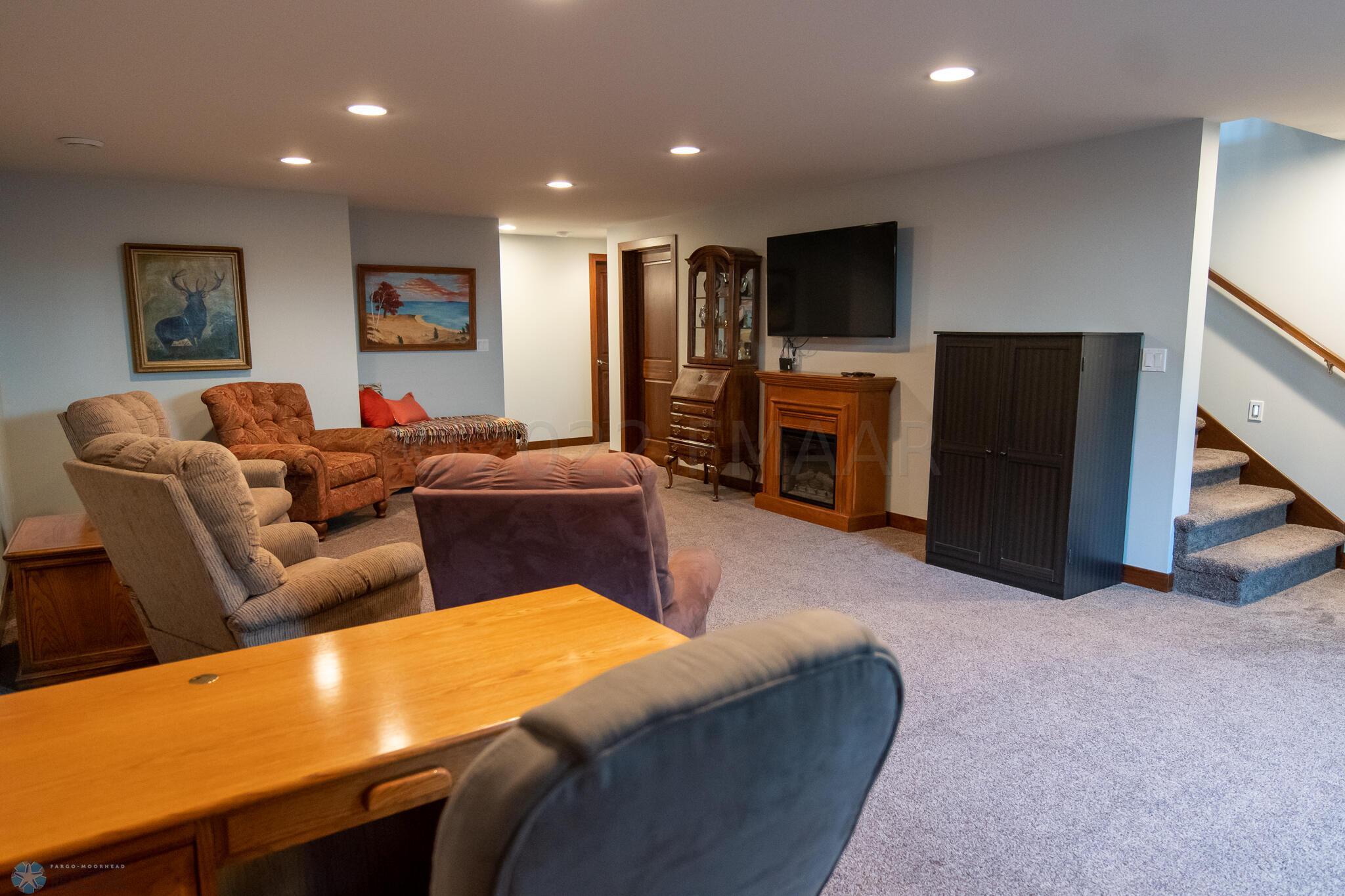 Home Listing 4525 12th St W online resol