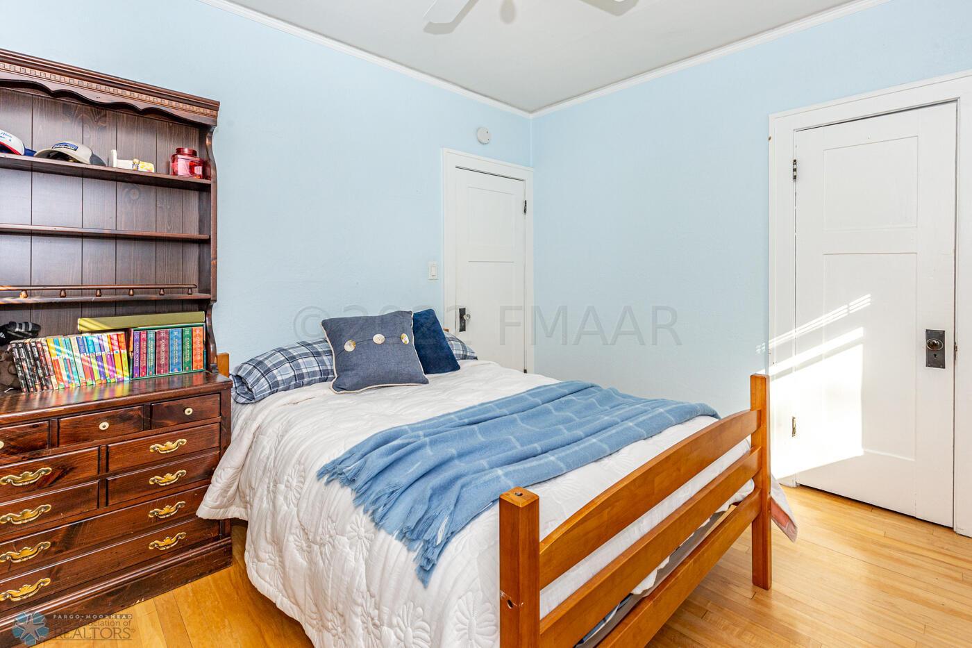 Home-4