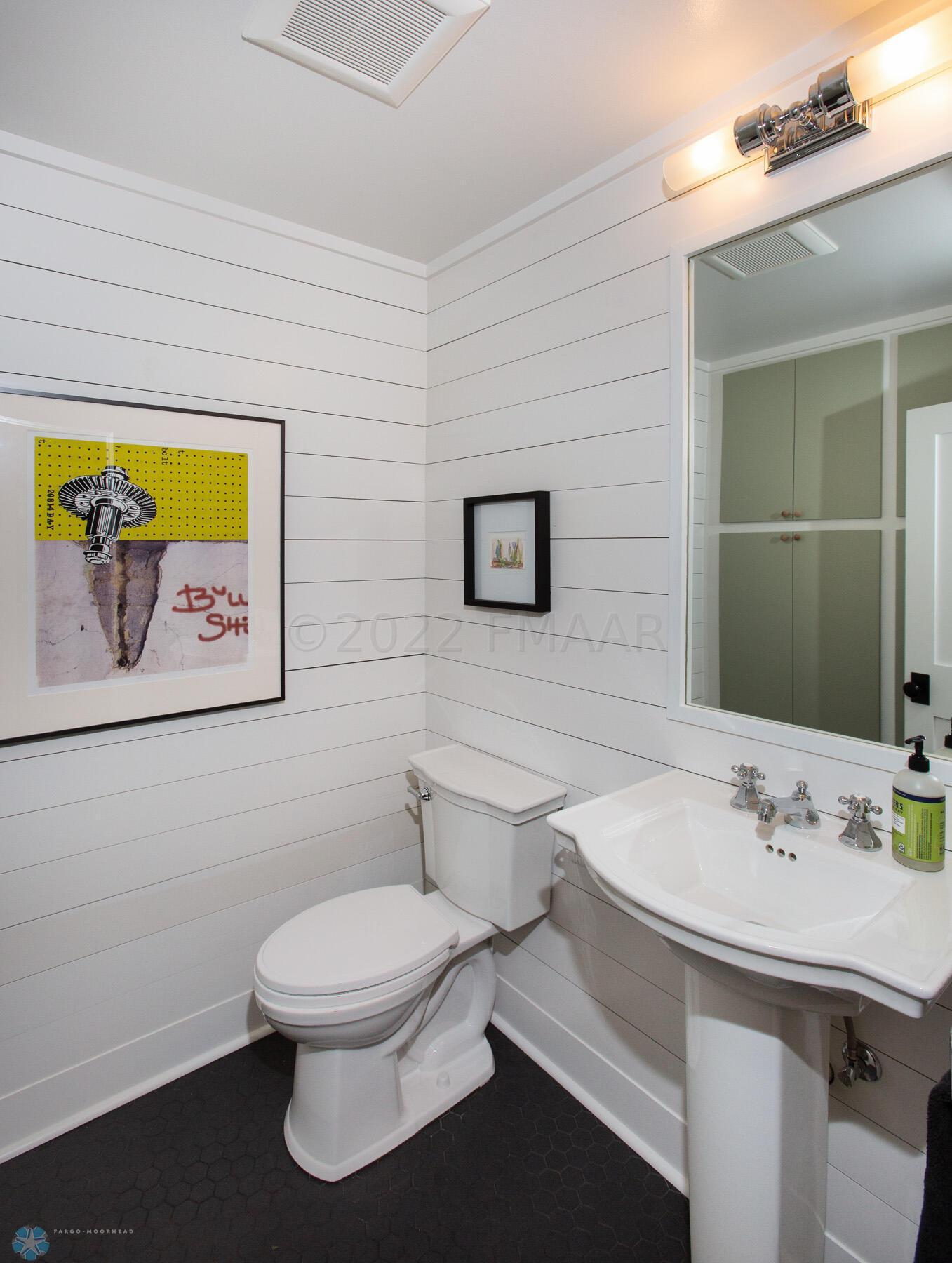 1/2 bath
