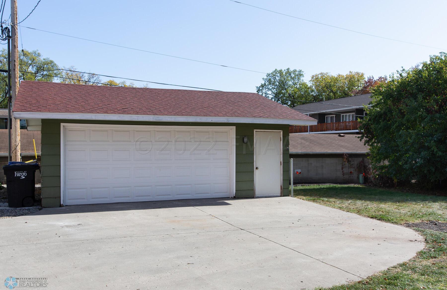 Garage