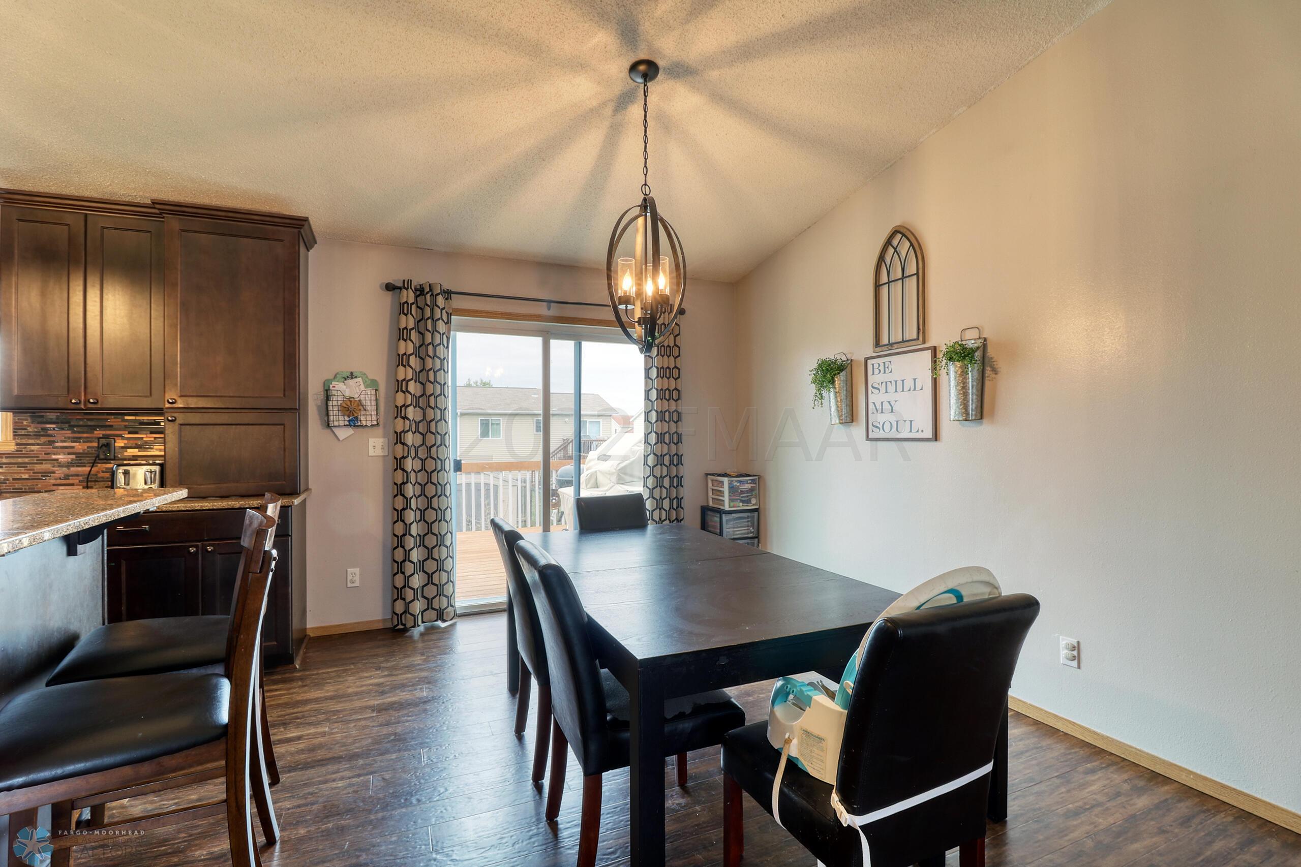 Dining Area1_1