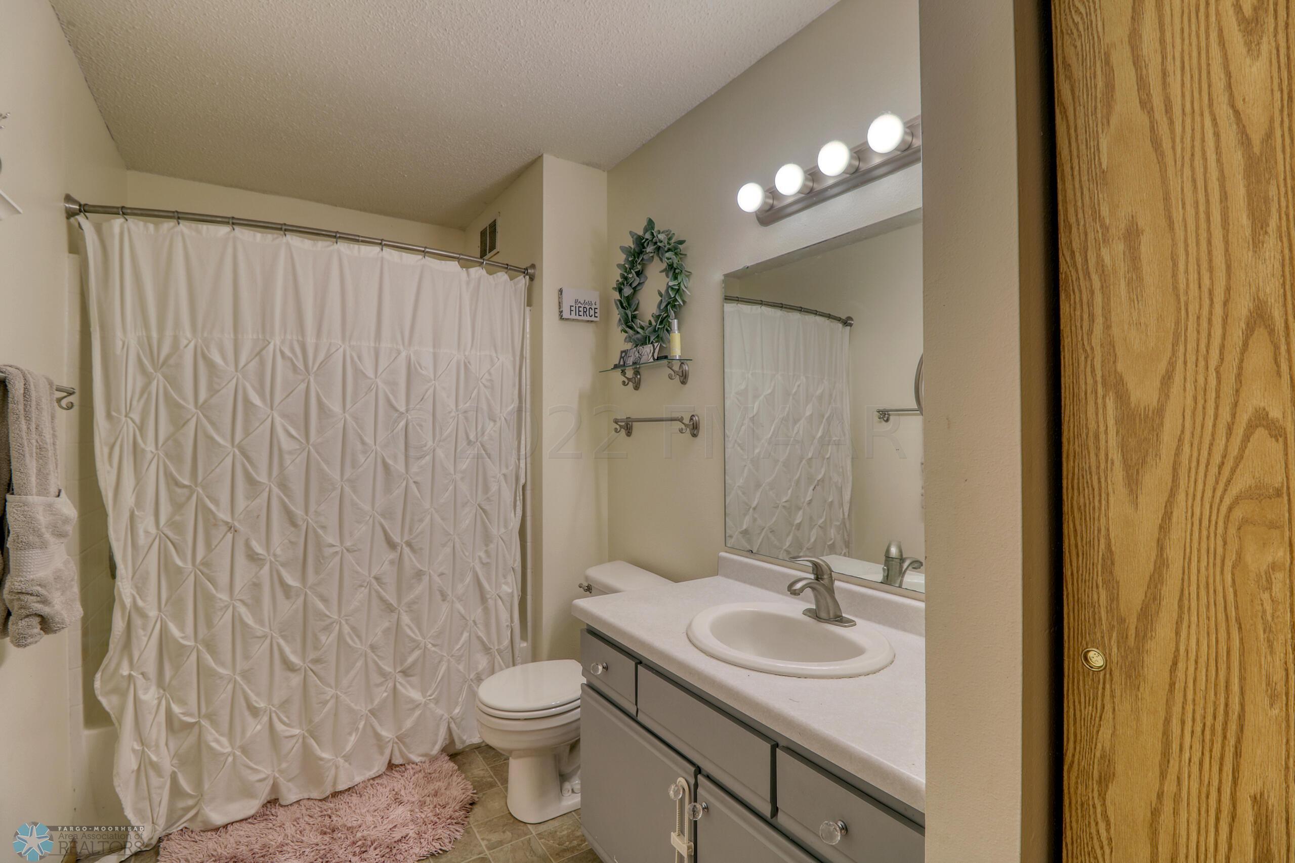 Bathroom1_1