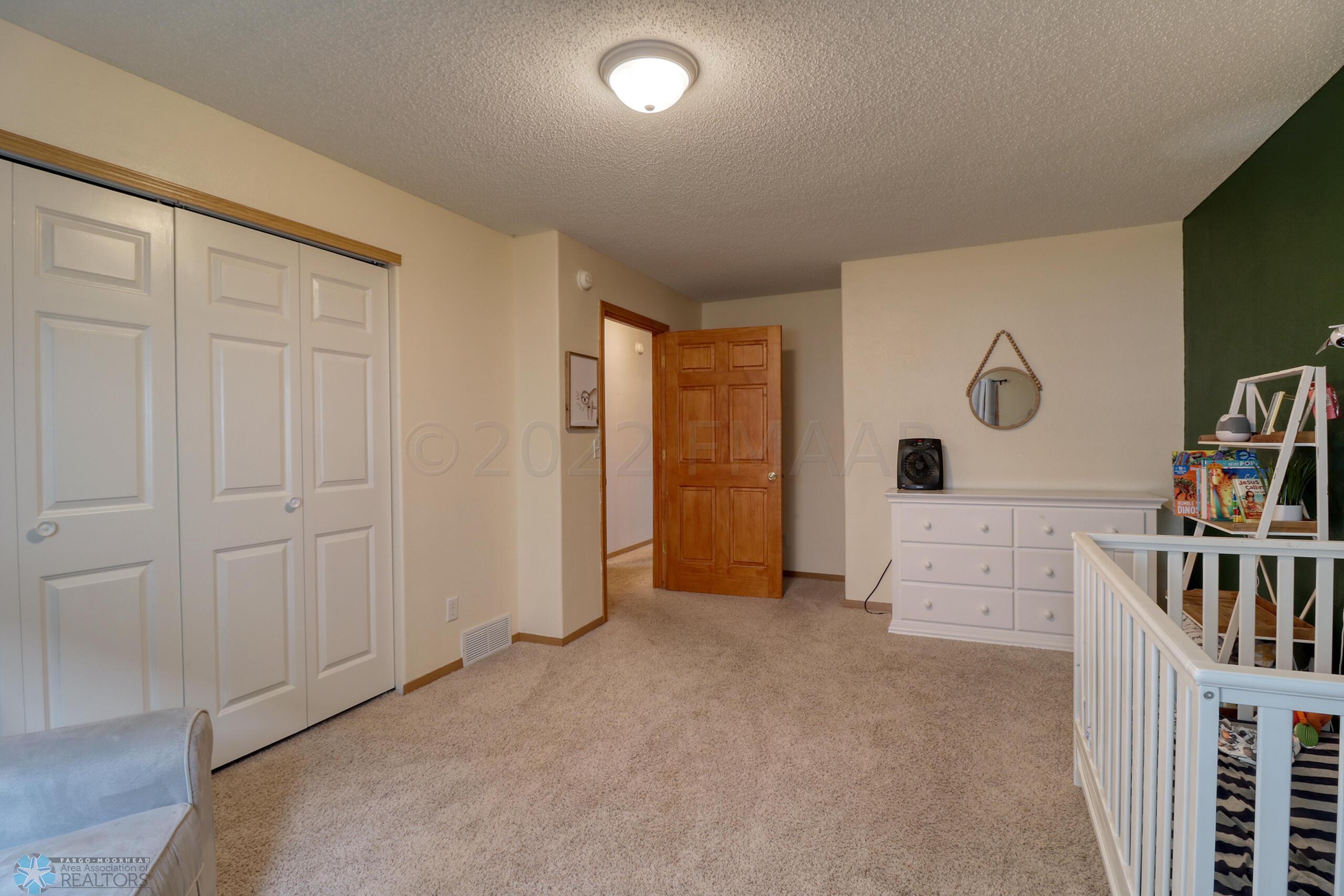 Basement Bedroom2_2