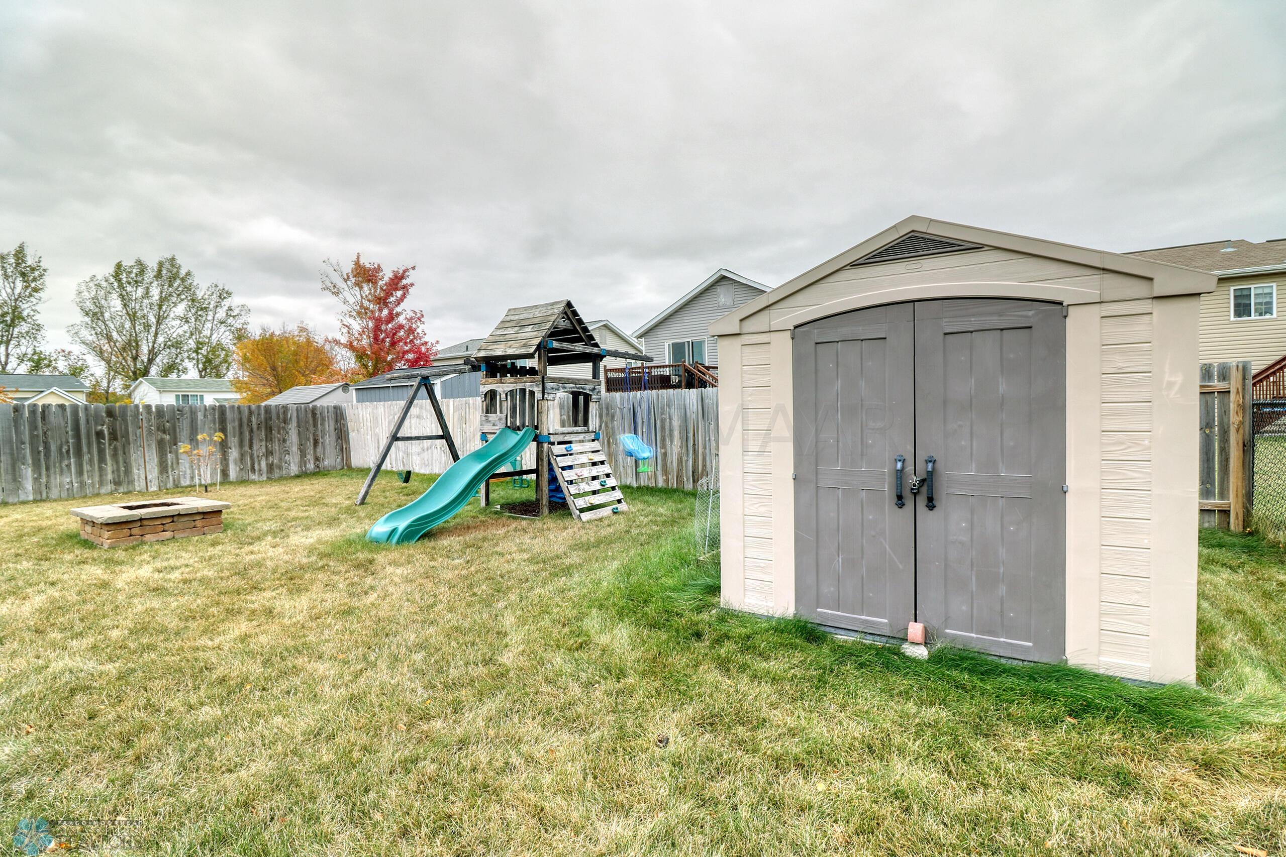 Backyard1_3