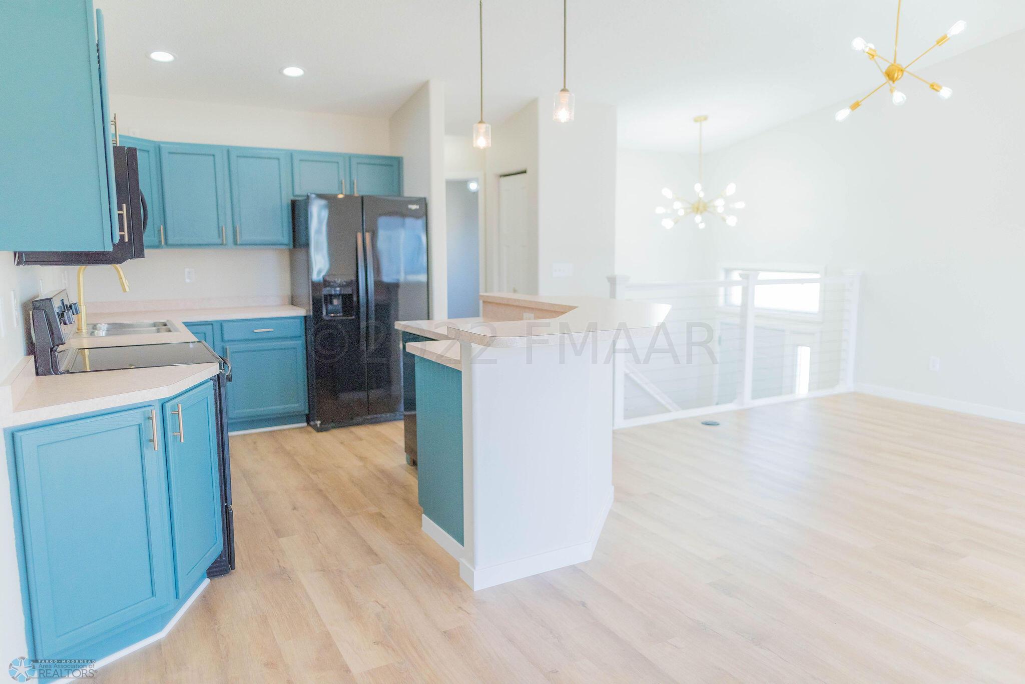 kitchen/living room