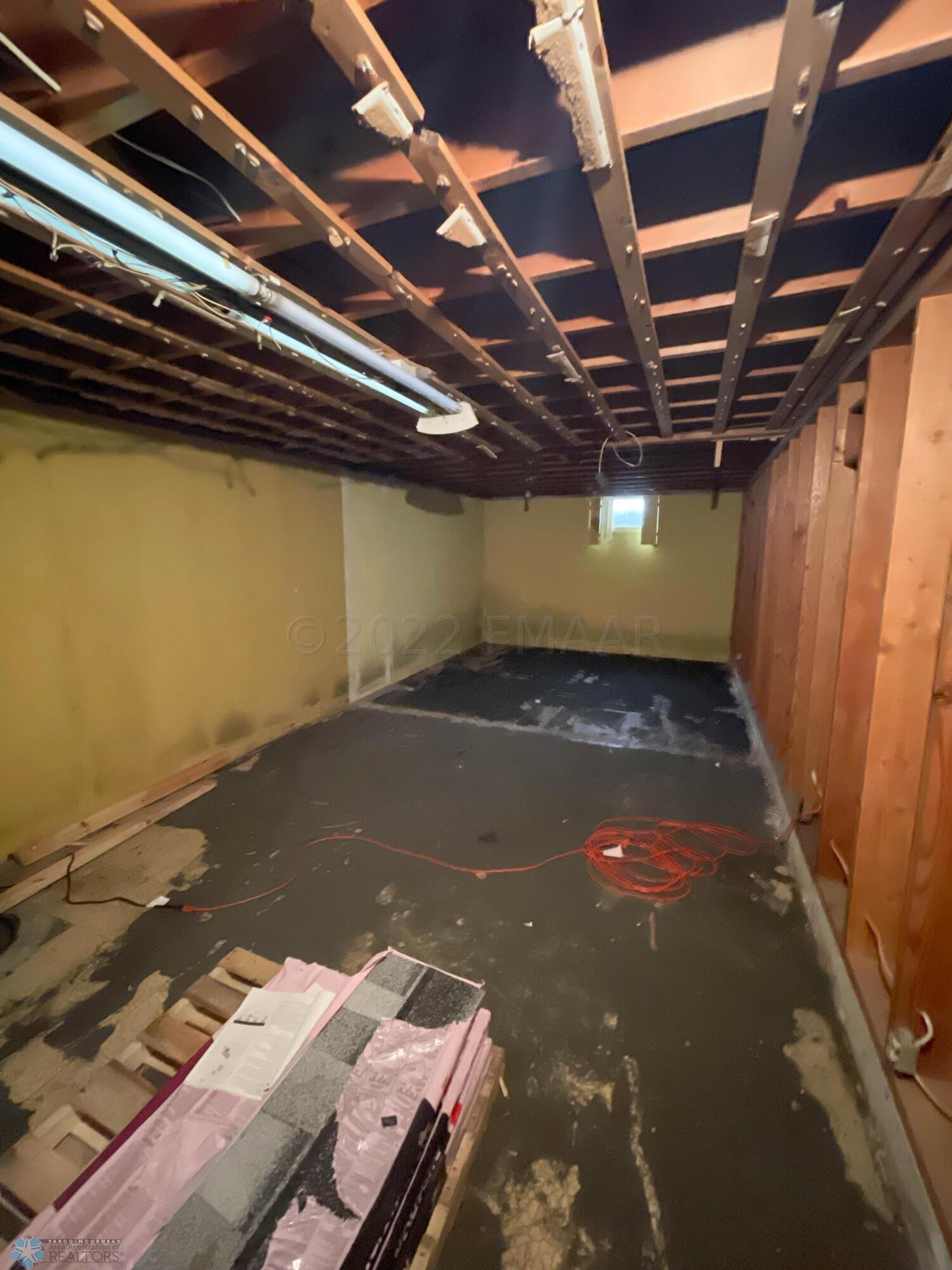 702 Elm St, West Fargo