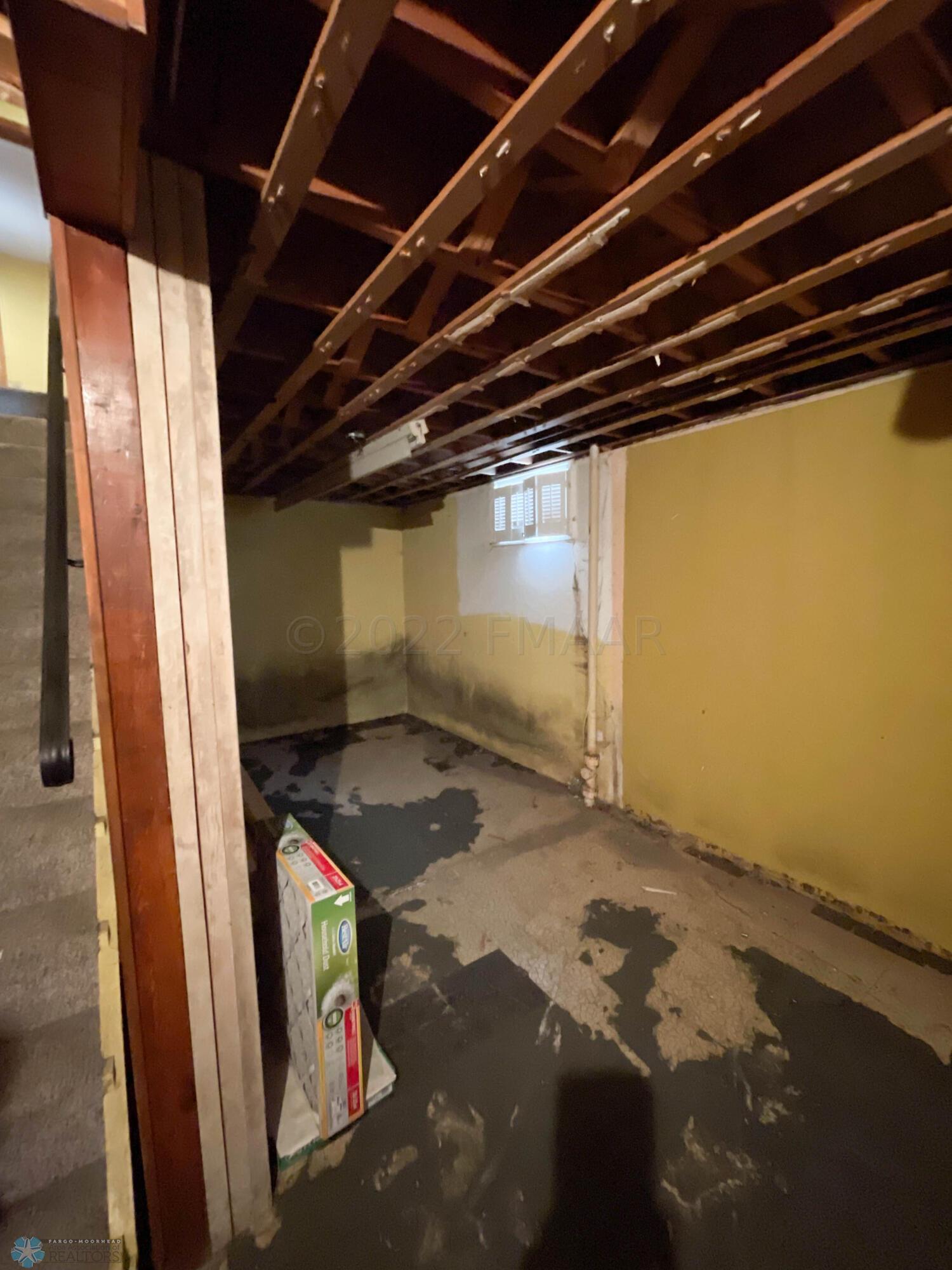 702 Elm St, West Fargo