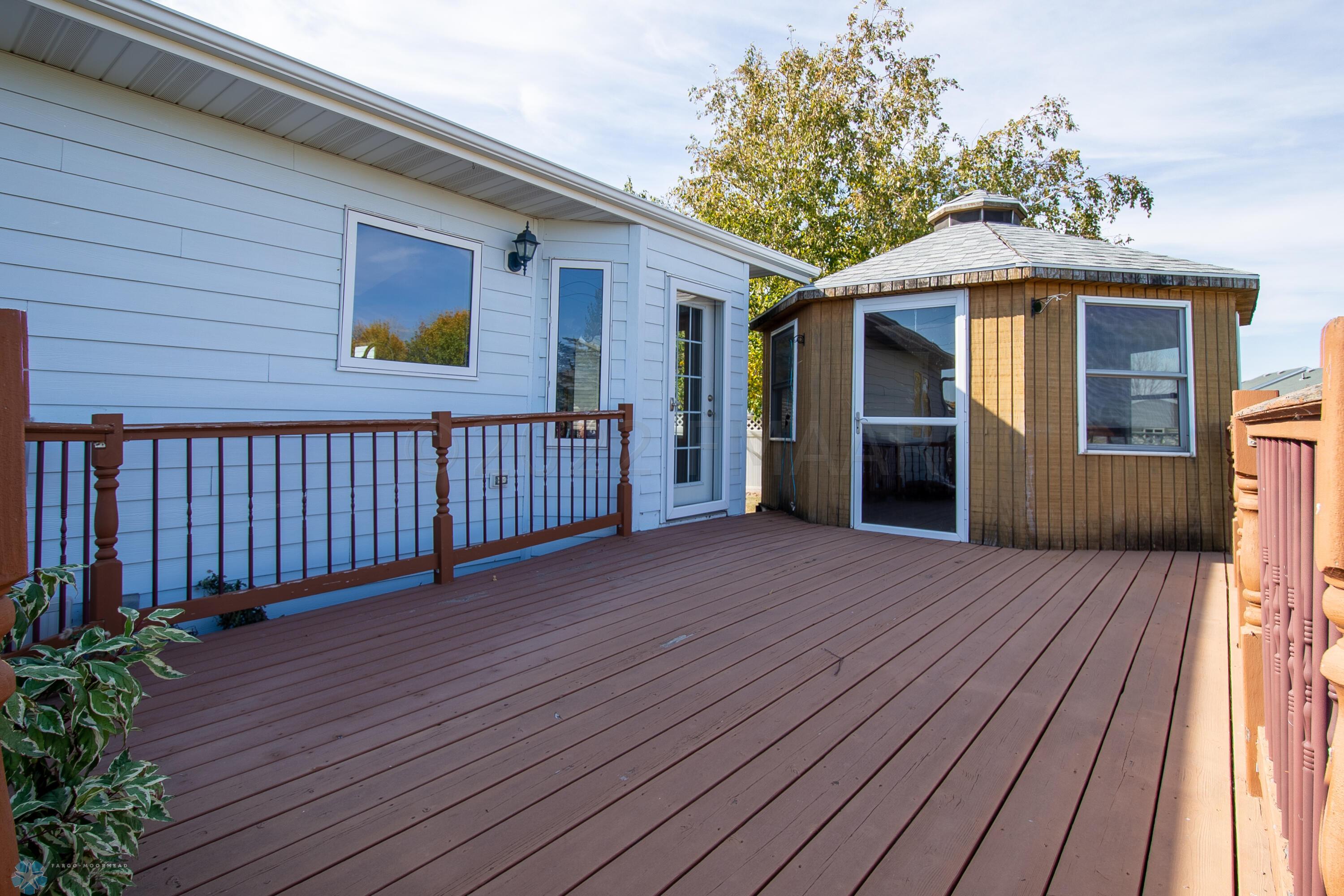 Deck & Gazebo