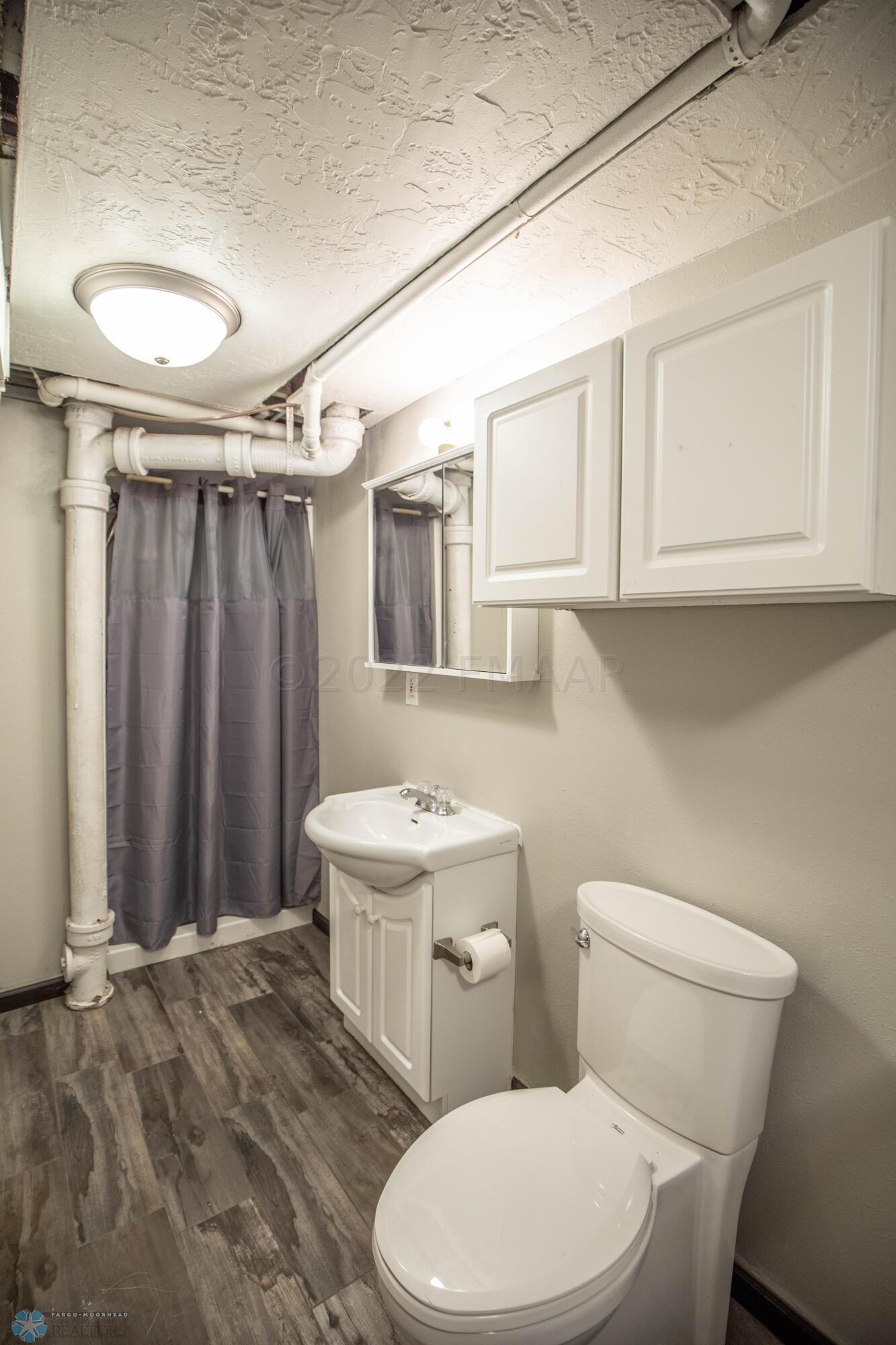 Laundry/Bathroom