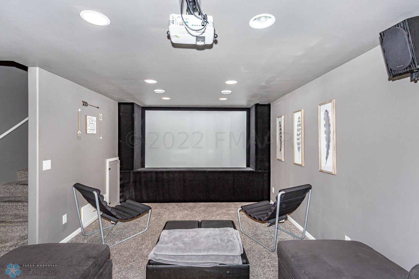 BASEMENT FAMILY ROOM