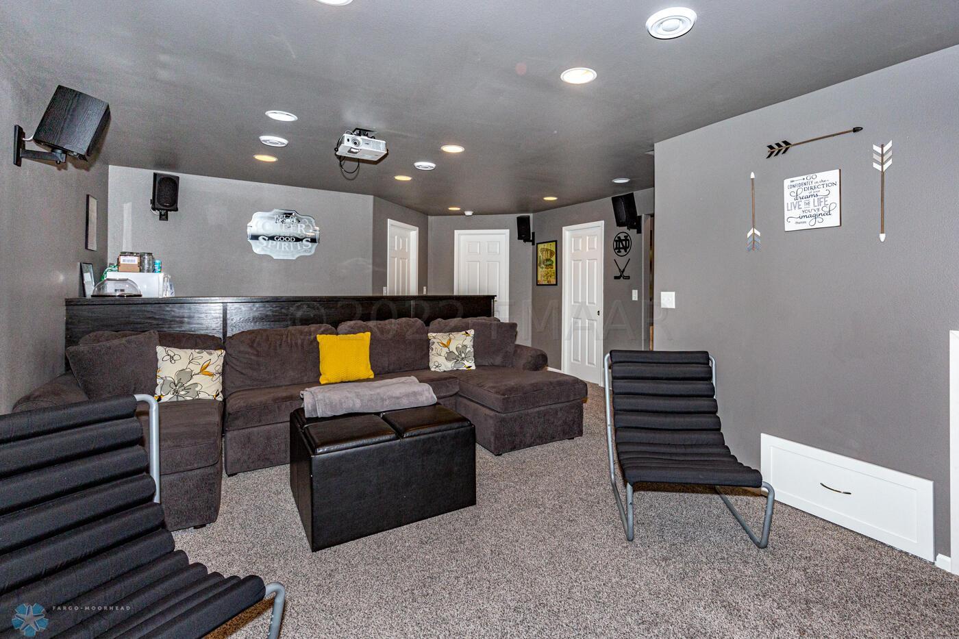 BASEMENT FAMILY ROOM
