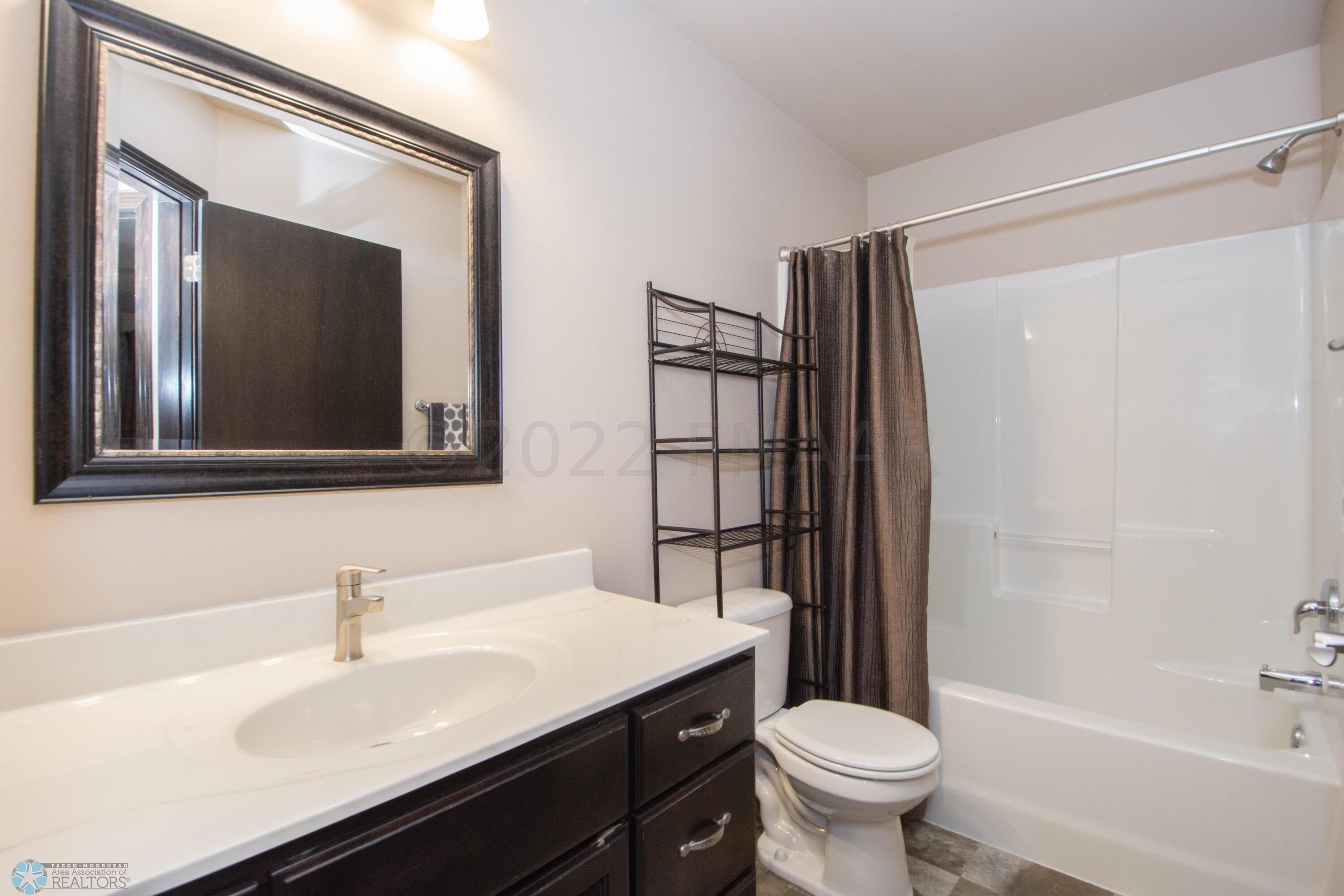 Upper Level Full Bathroom