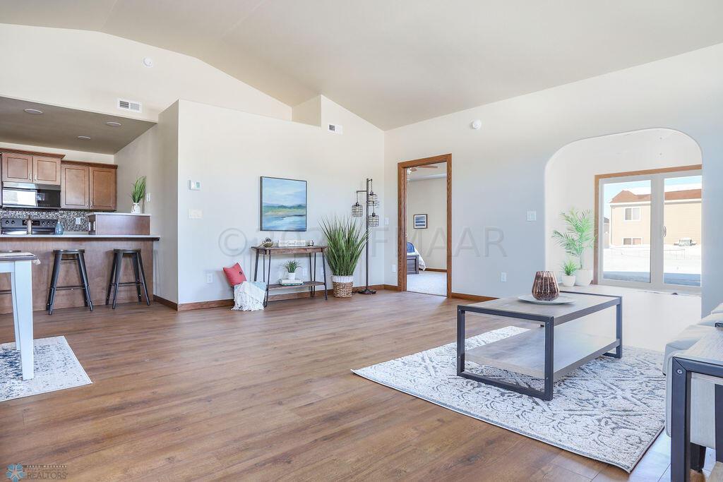 6171 Bennett Ct S, Fargo