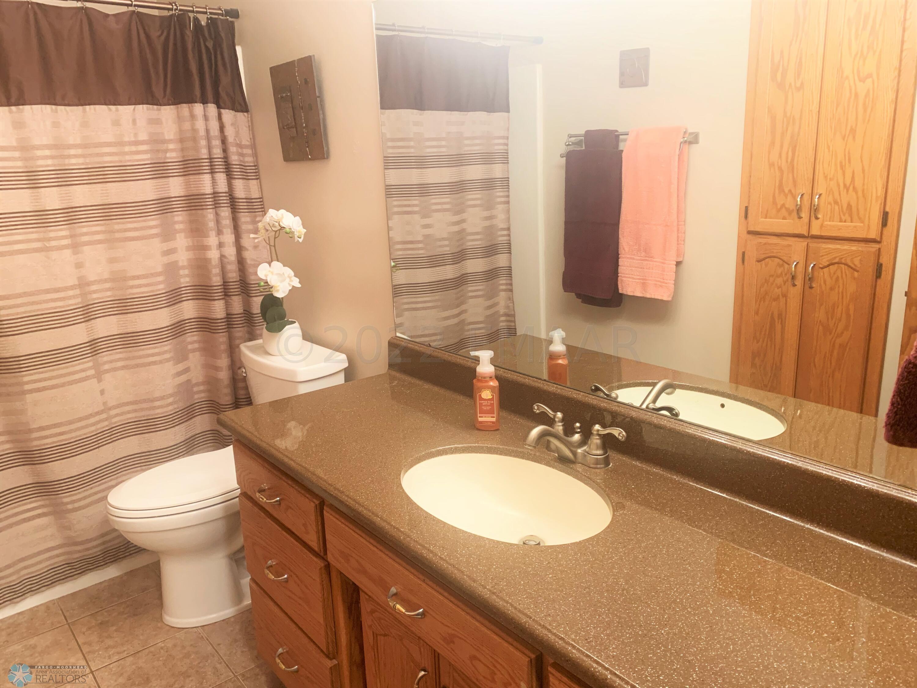 H Upper Bath 2