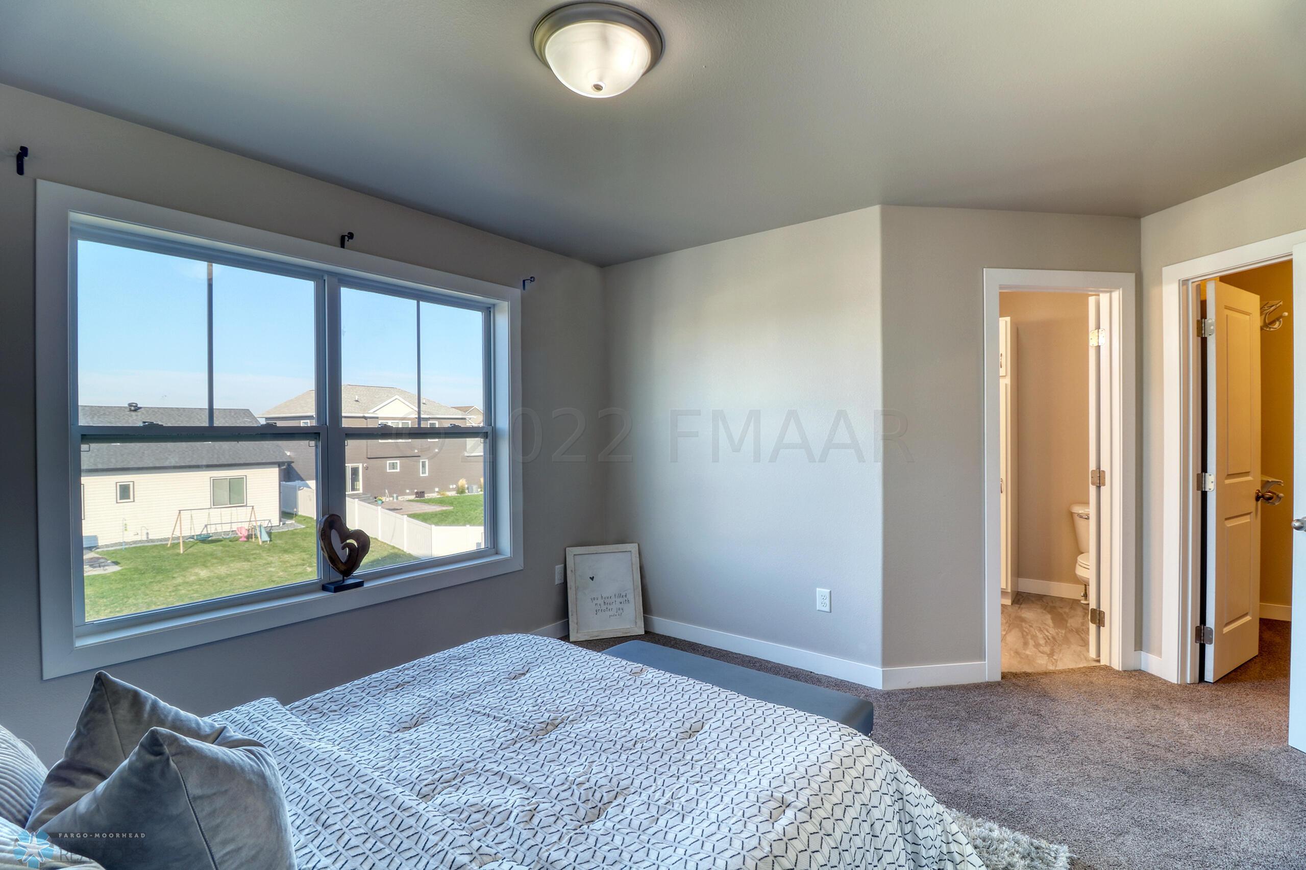Master Bedroom1_2