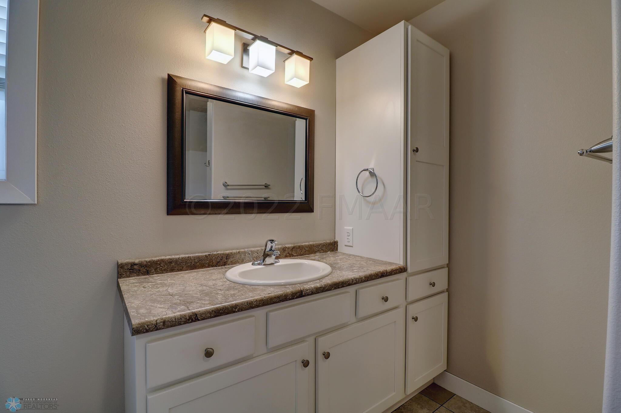 Bathroom1_2
