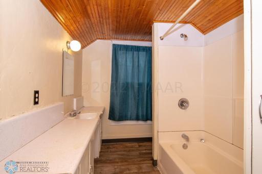 Photo for 352 8TH Avenue N, Casselton, ND 58012 - Listing #7421801 352 8TH Avenue N, Casselton, ND 58012