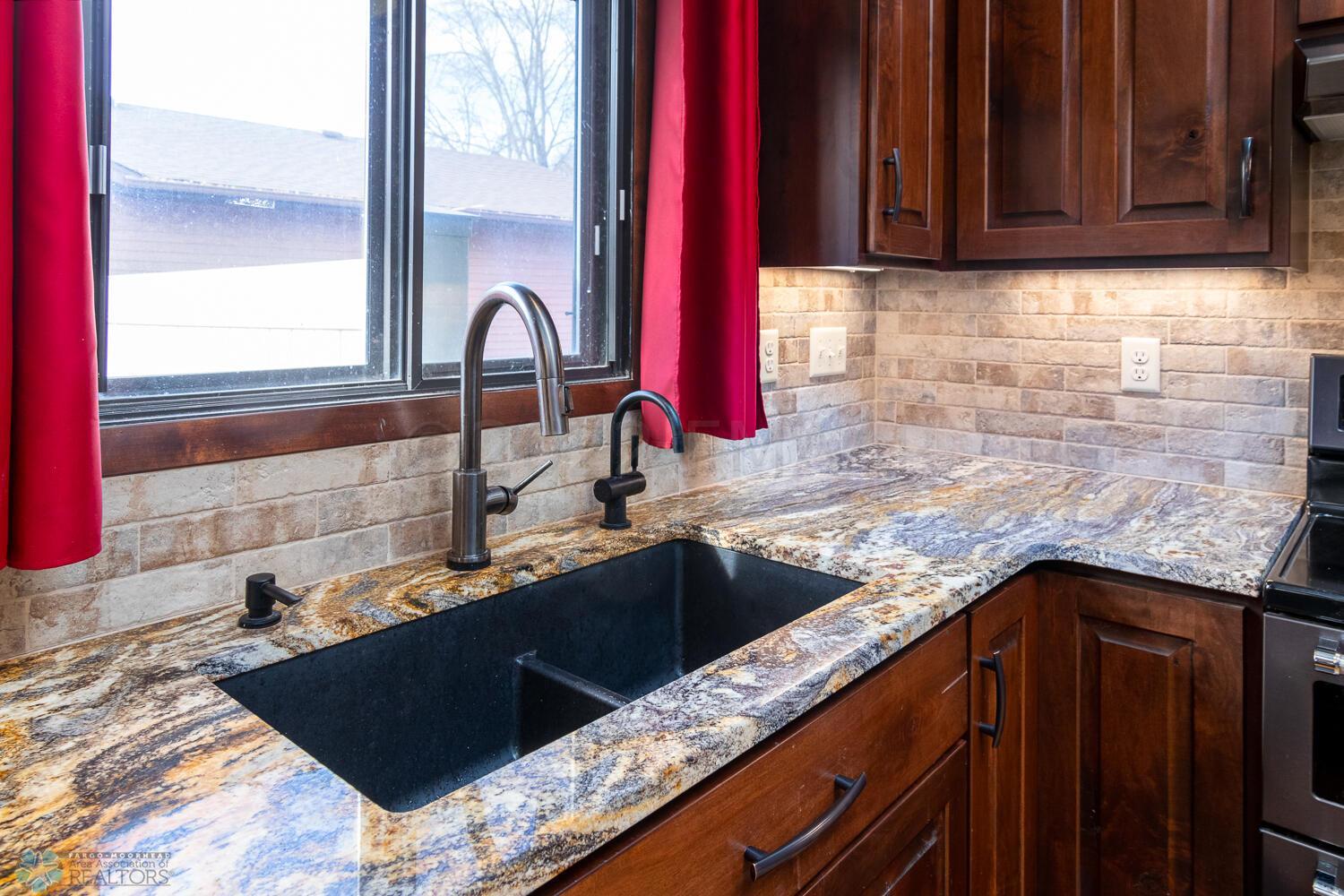 Sink Detail