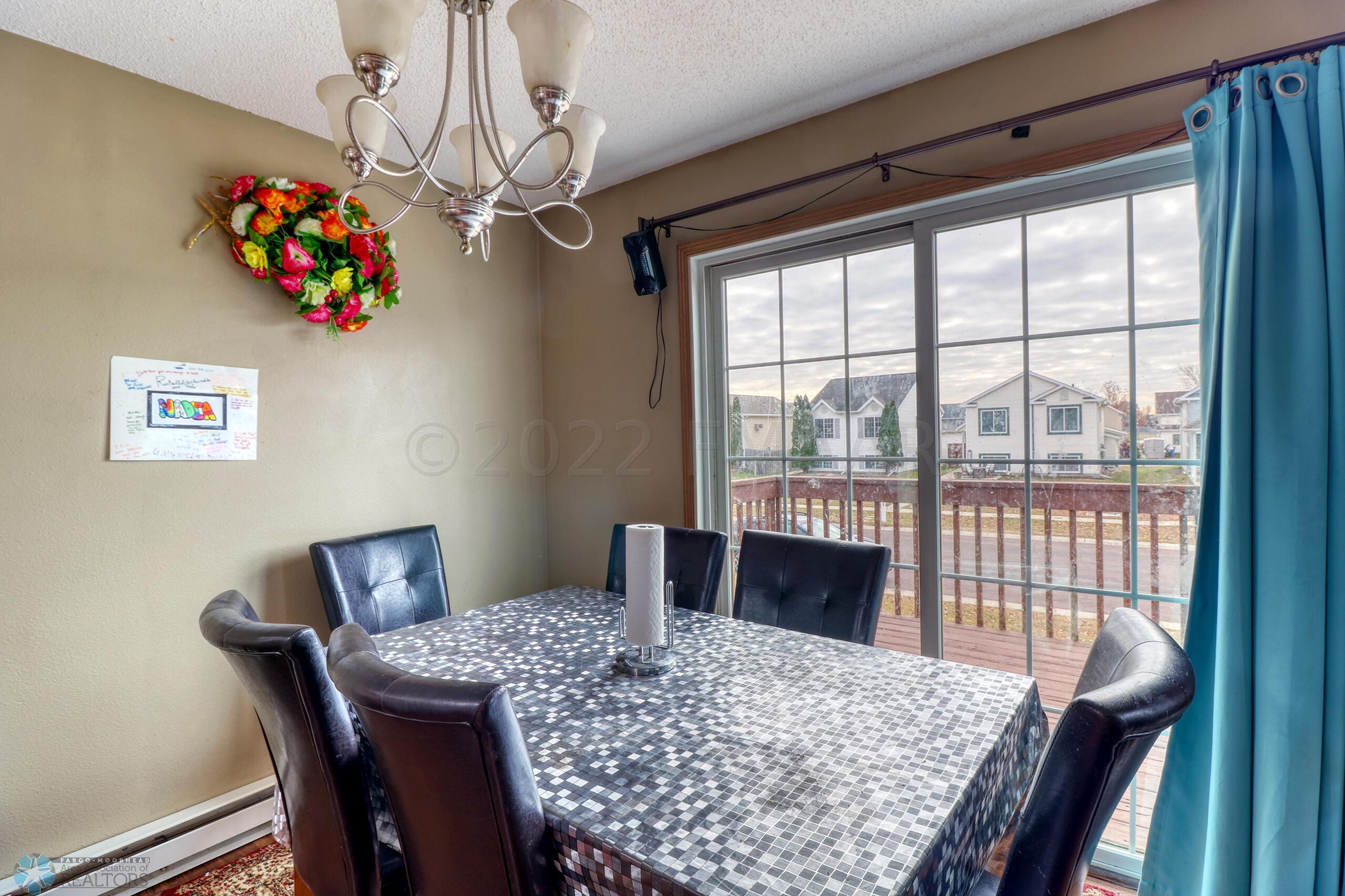 Dining Area1_0
