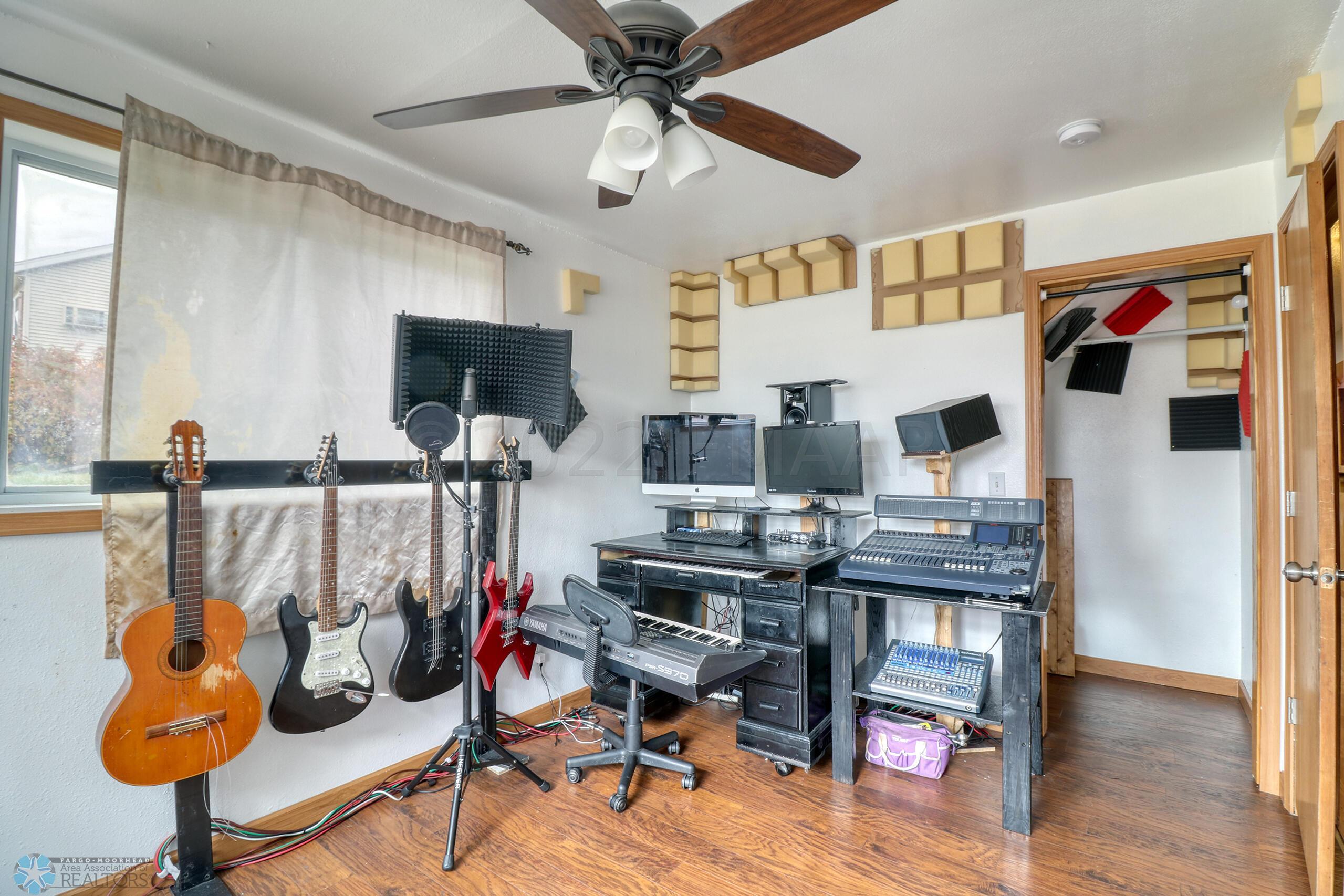 Basement Bedroom2_2