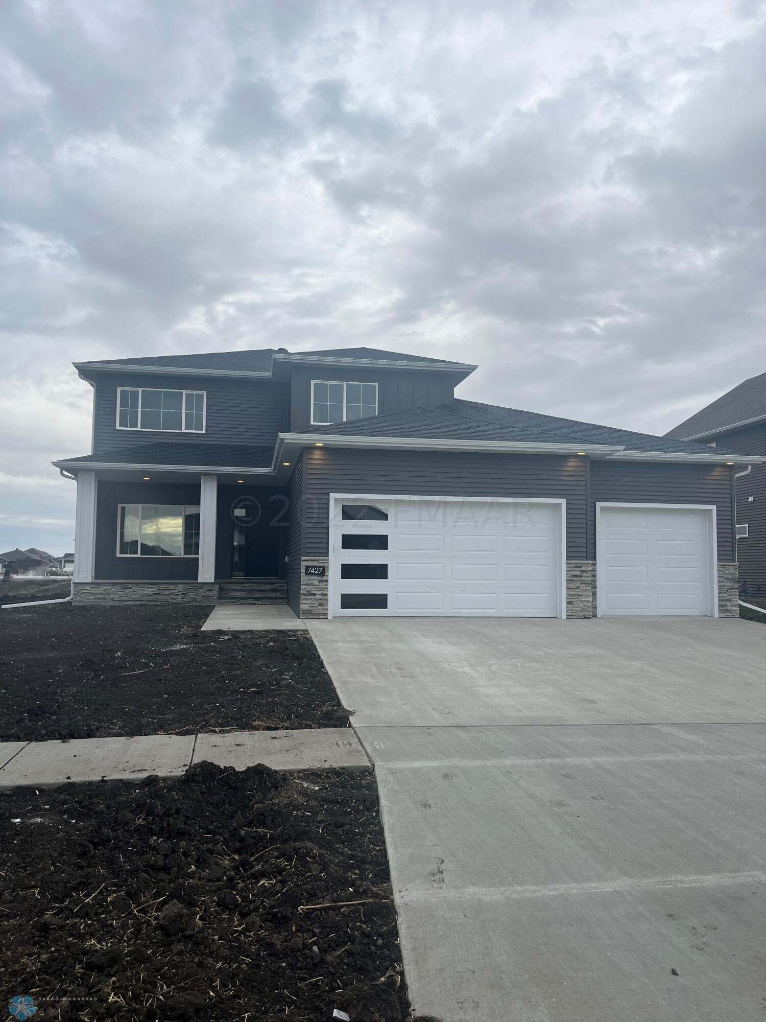 7427 Eagle Pointe Dr