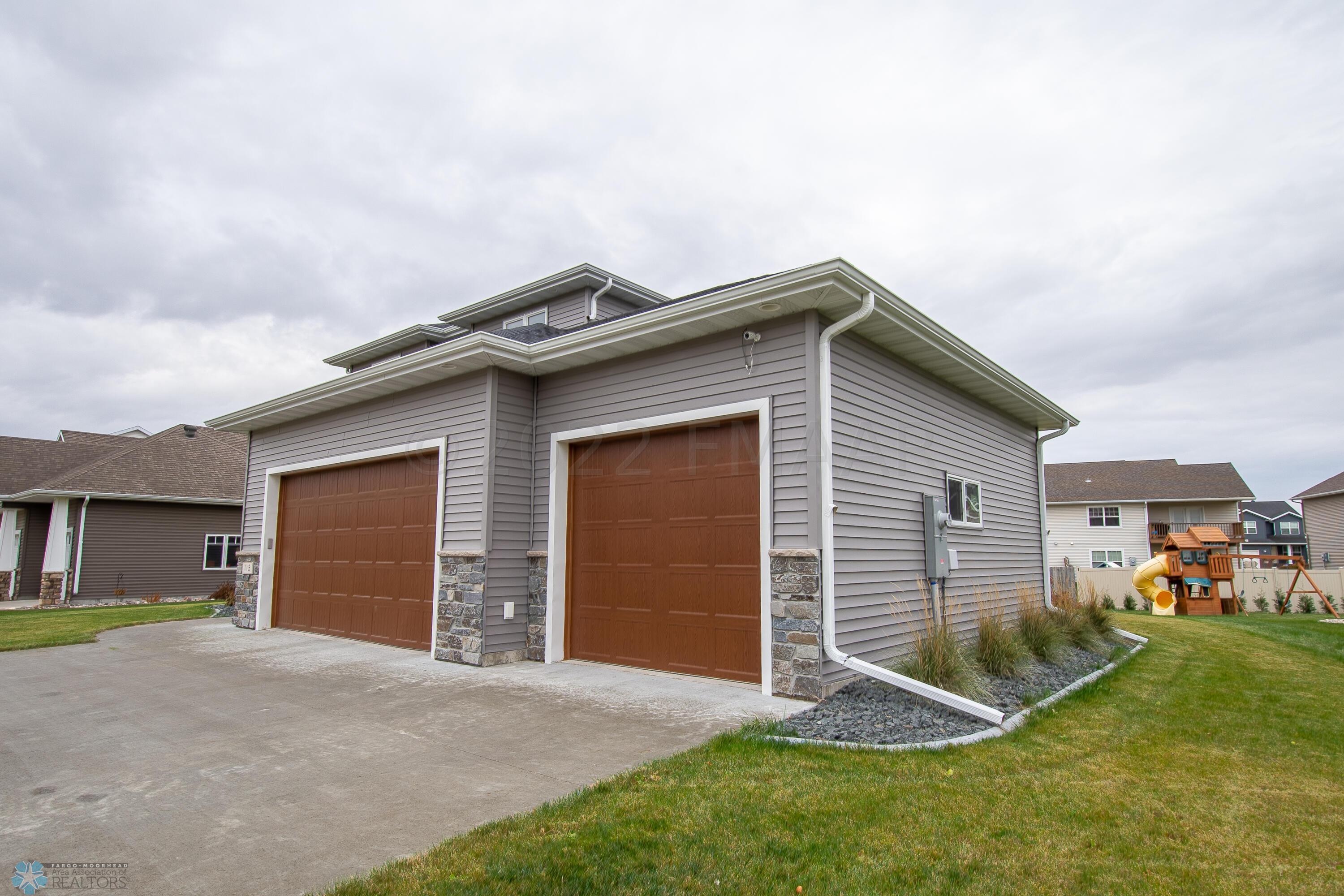 Garage/Landscaping