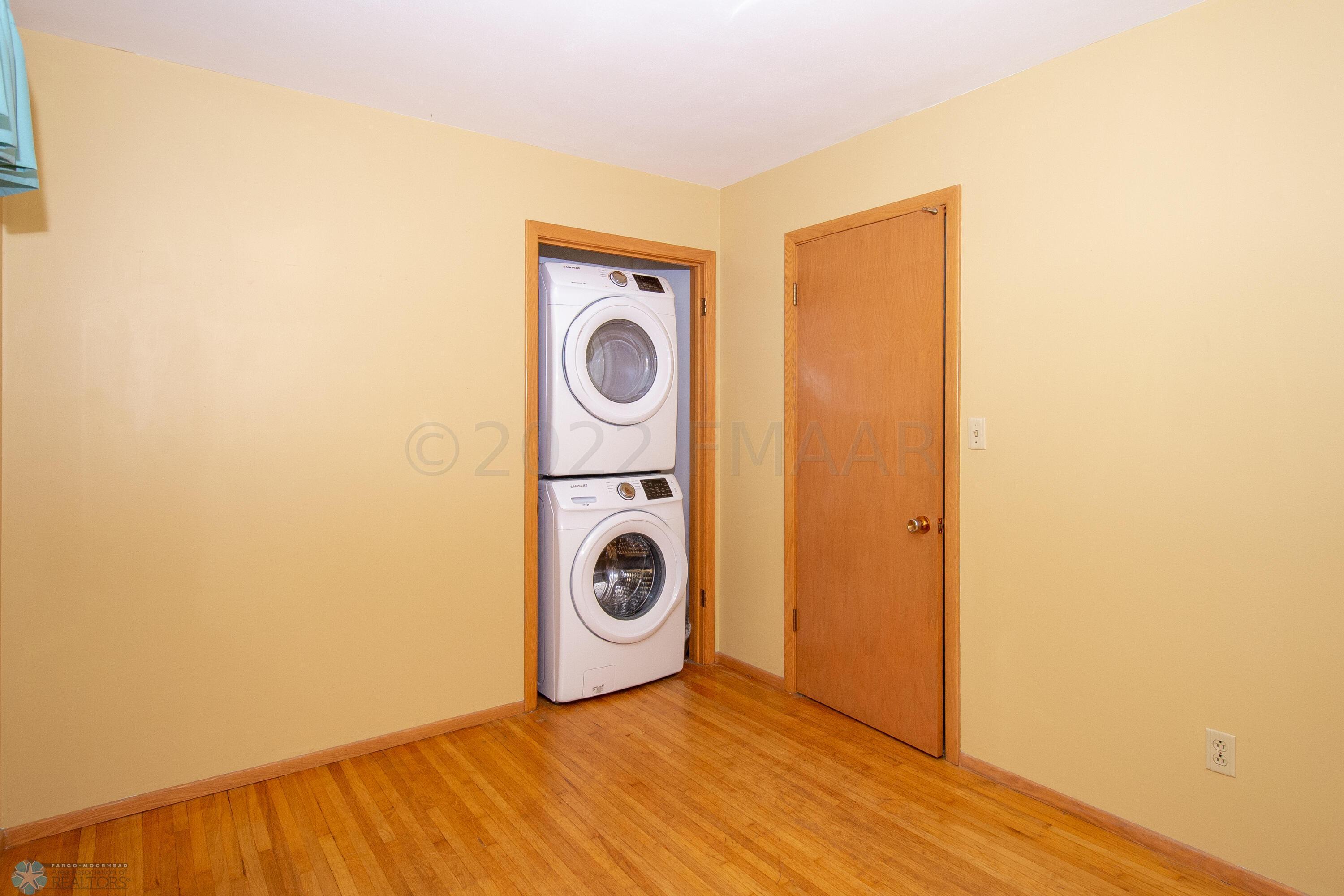 Upper Washer/Dryer