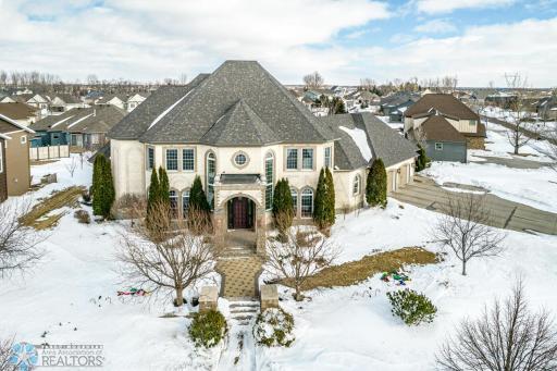 6010 SILVERLEAF Drive S, Fargo, ND 58104