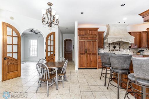 6010 SILVERLEAF Drive S, Fargo, ND 58104