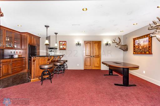 6010 SILVERLEAF Drive S, Fargo, ND 58104