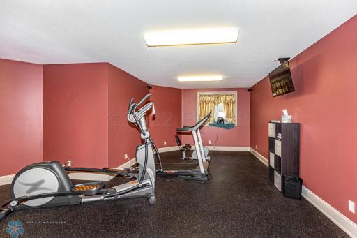 6010 SILVERLEAF Drive S, Fargo, ND 58104
