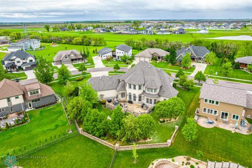 6010 SILVERLEAF Drive S, Fargo, ND 58104