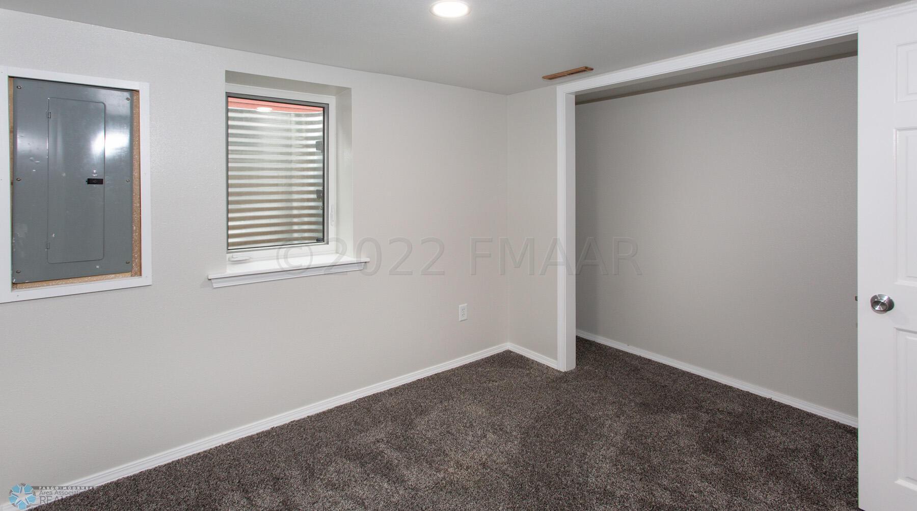 Basement Bedroom - 4th