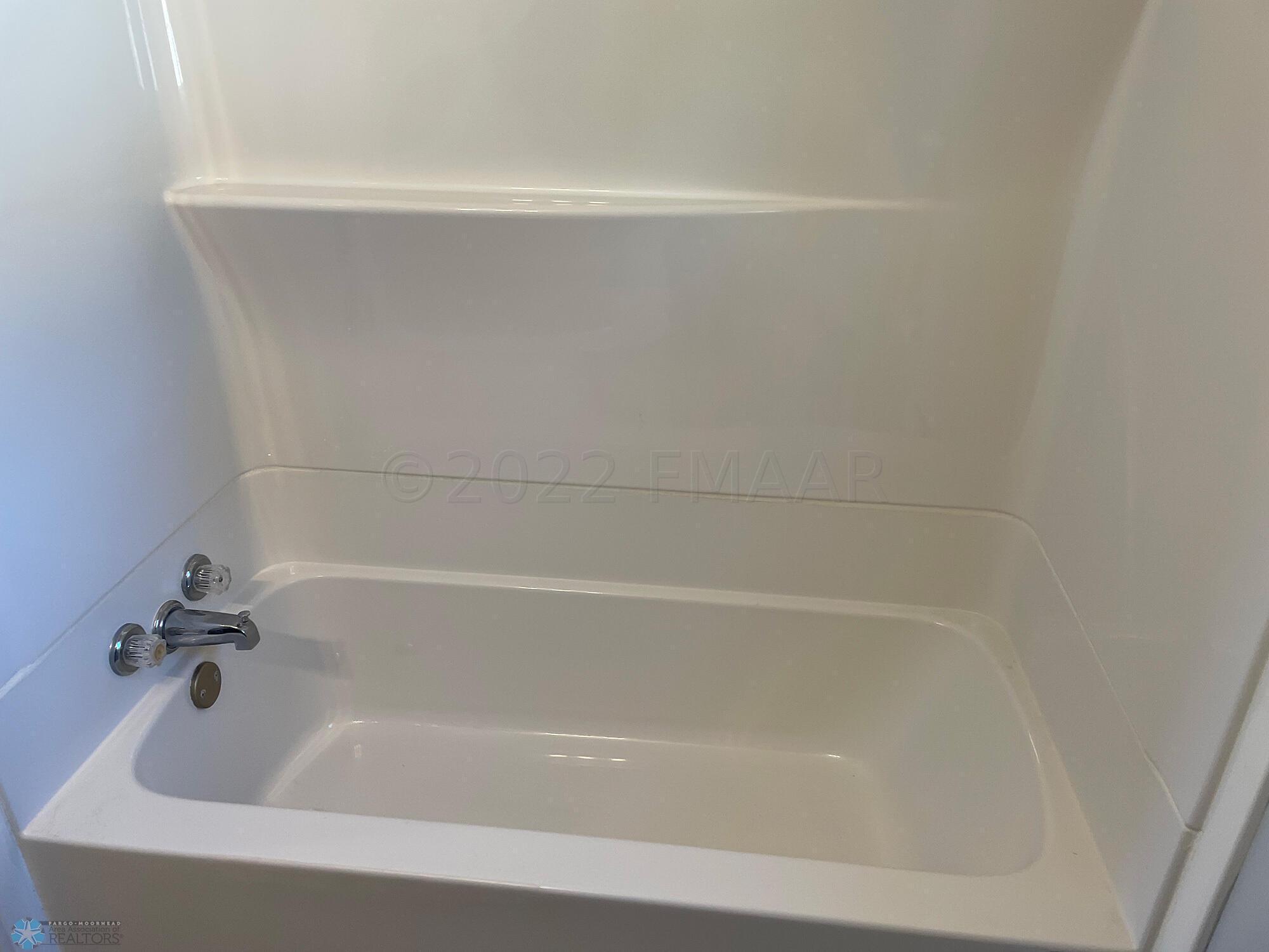 Updated main floor full bath.
