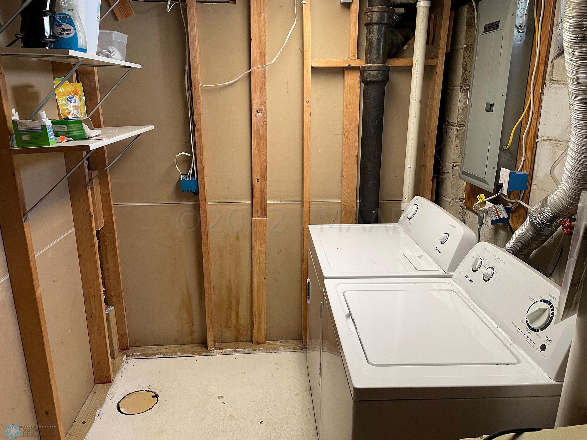 Laundry and storage room-washer & dryer