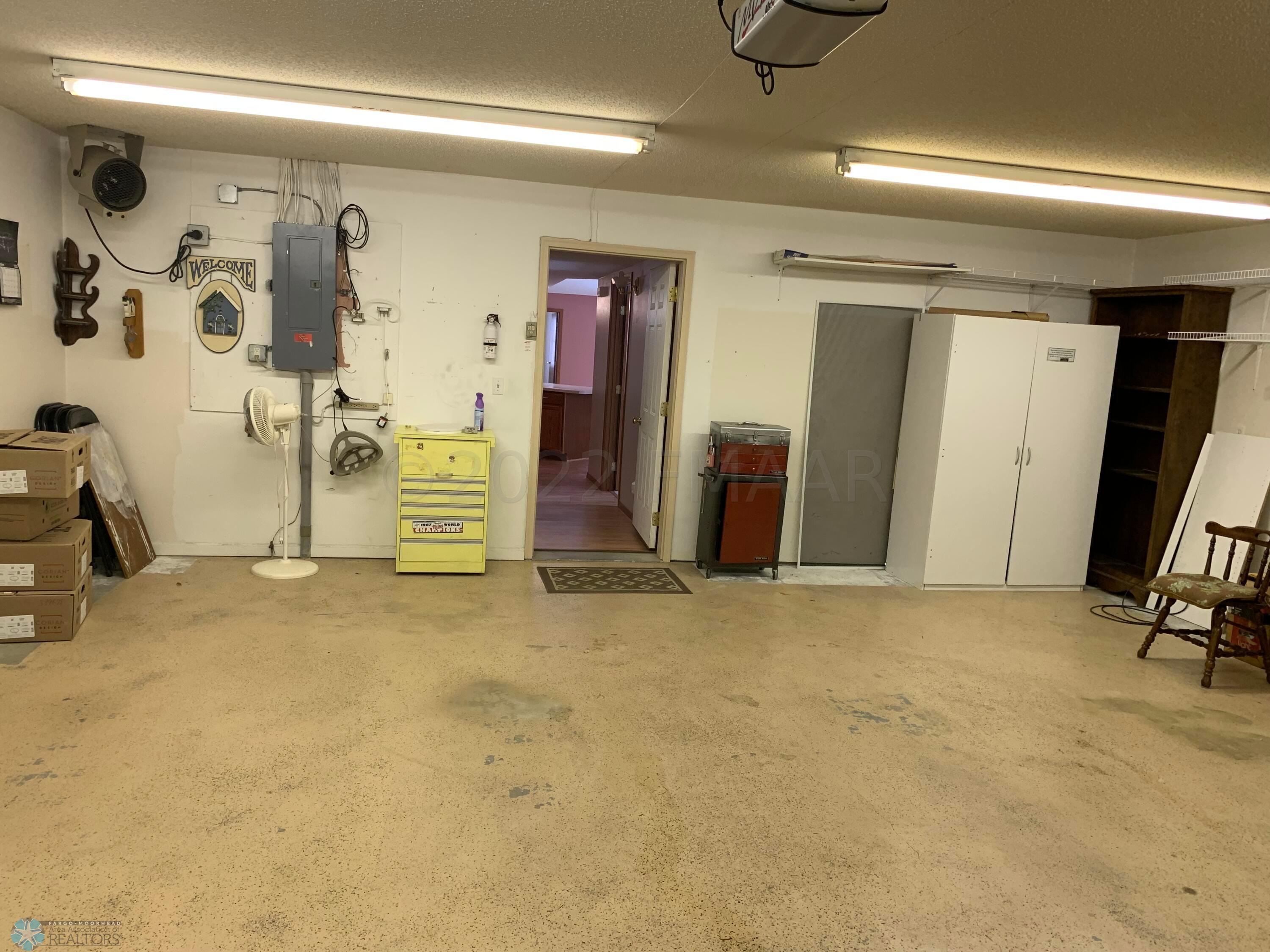 Garage 2