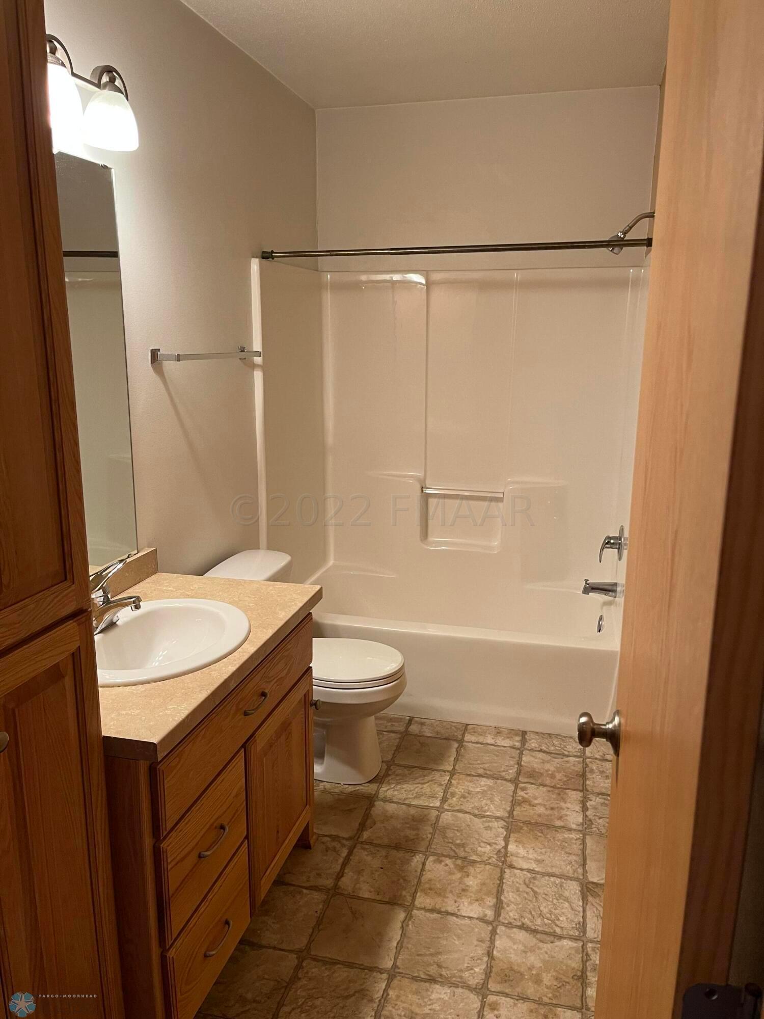 808 lower bath