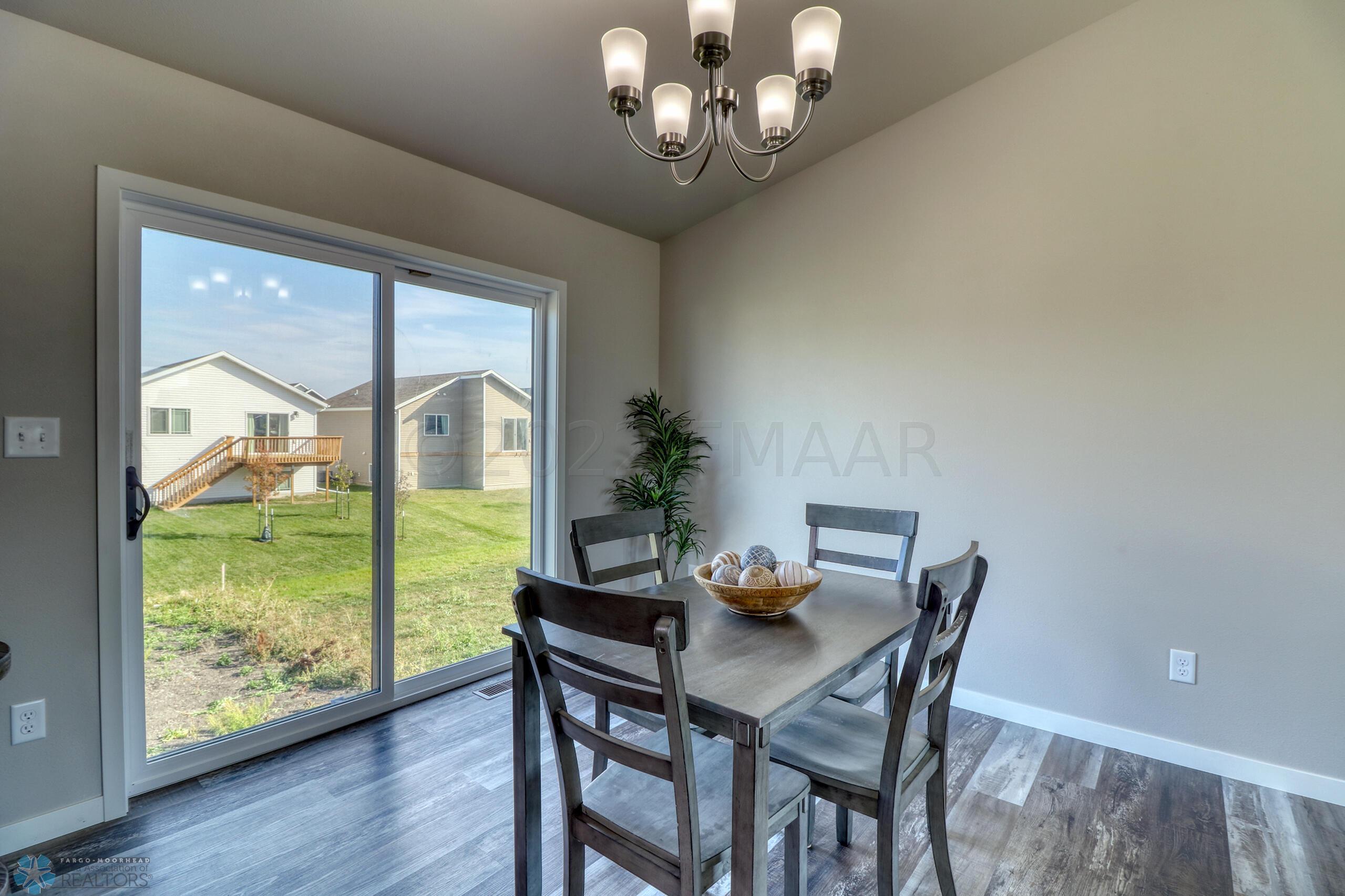 Dining Area1_0