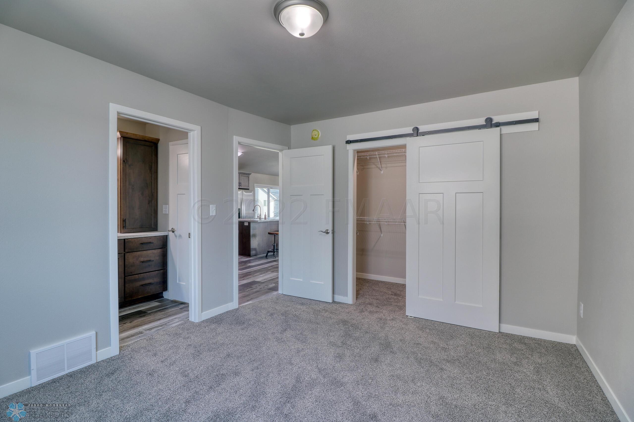 Master Bedroom1_2