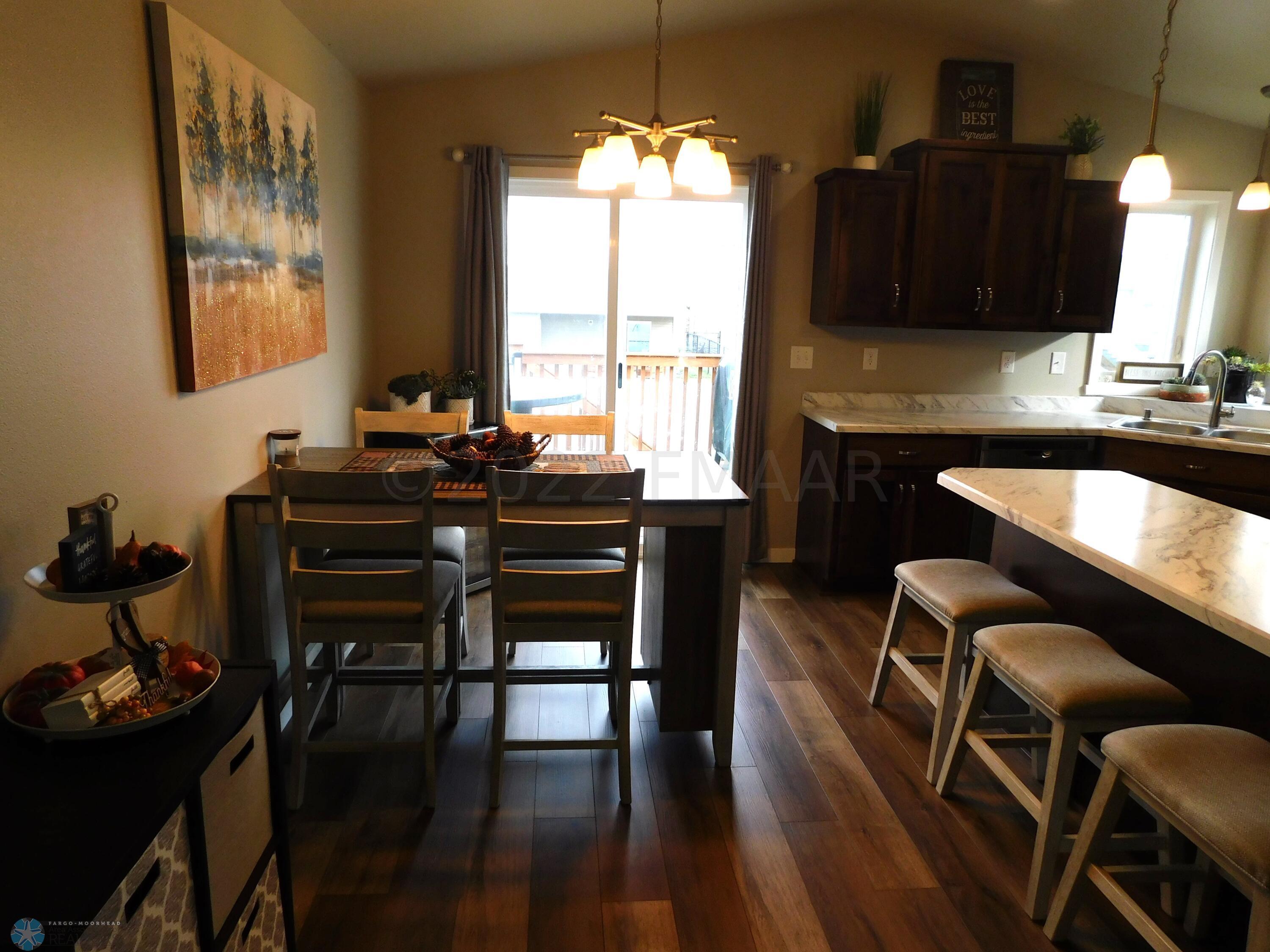kitchen/dining room