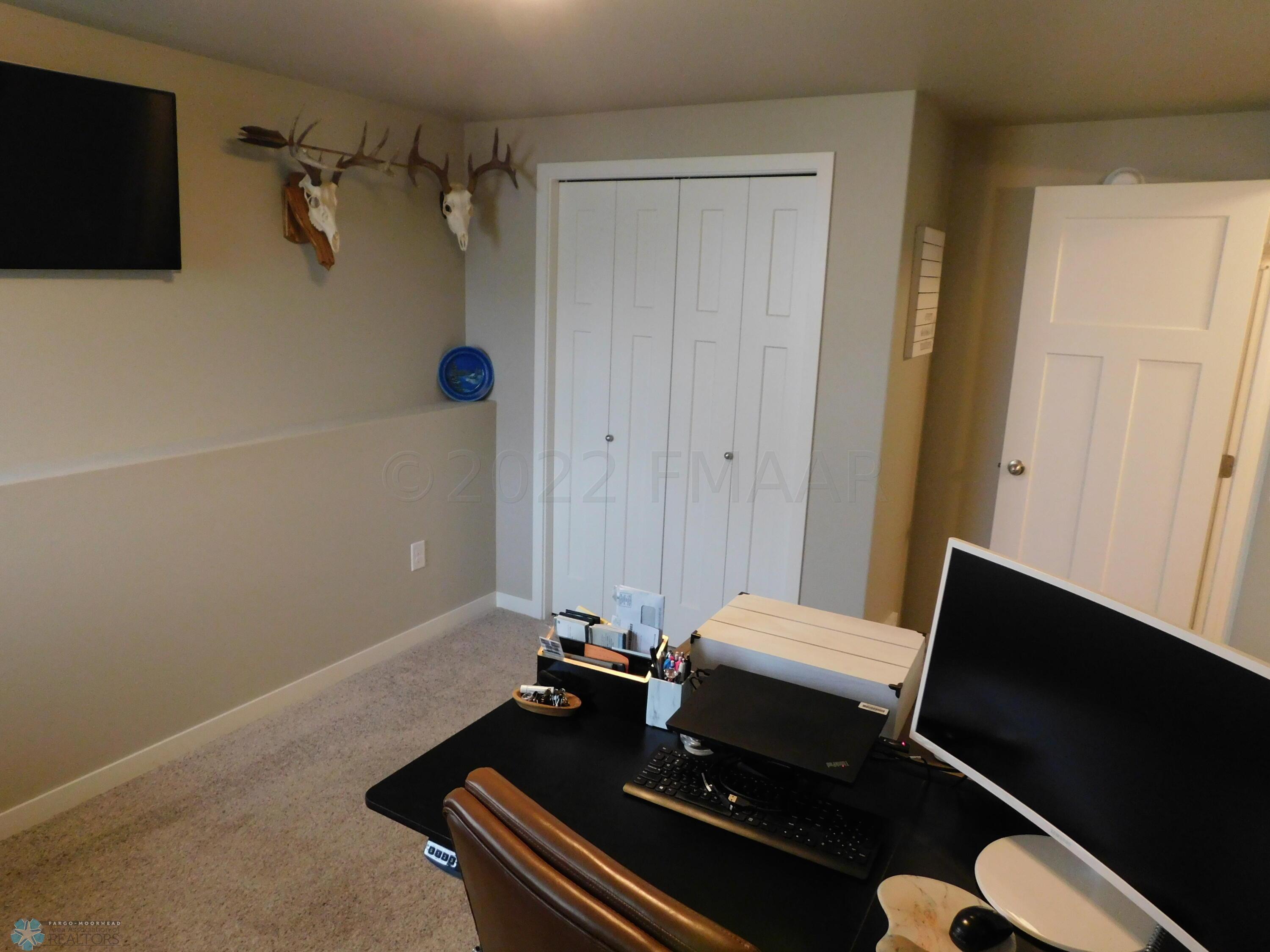 2nd bedroom