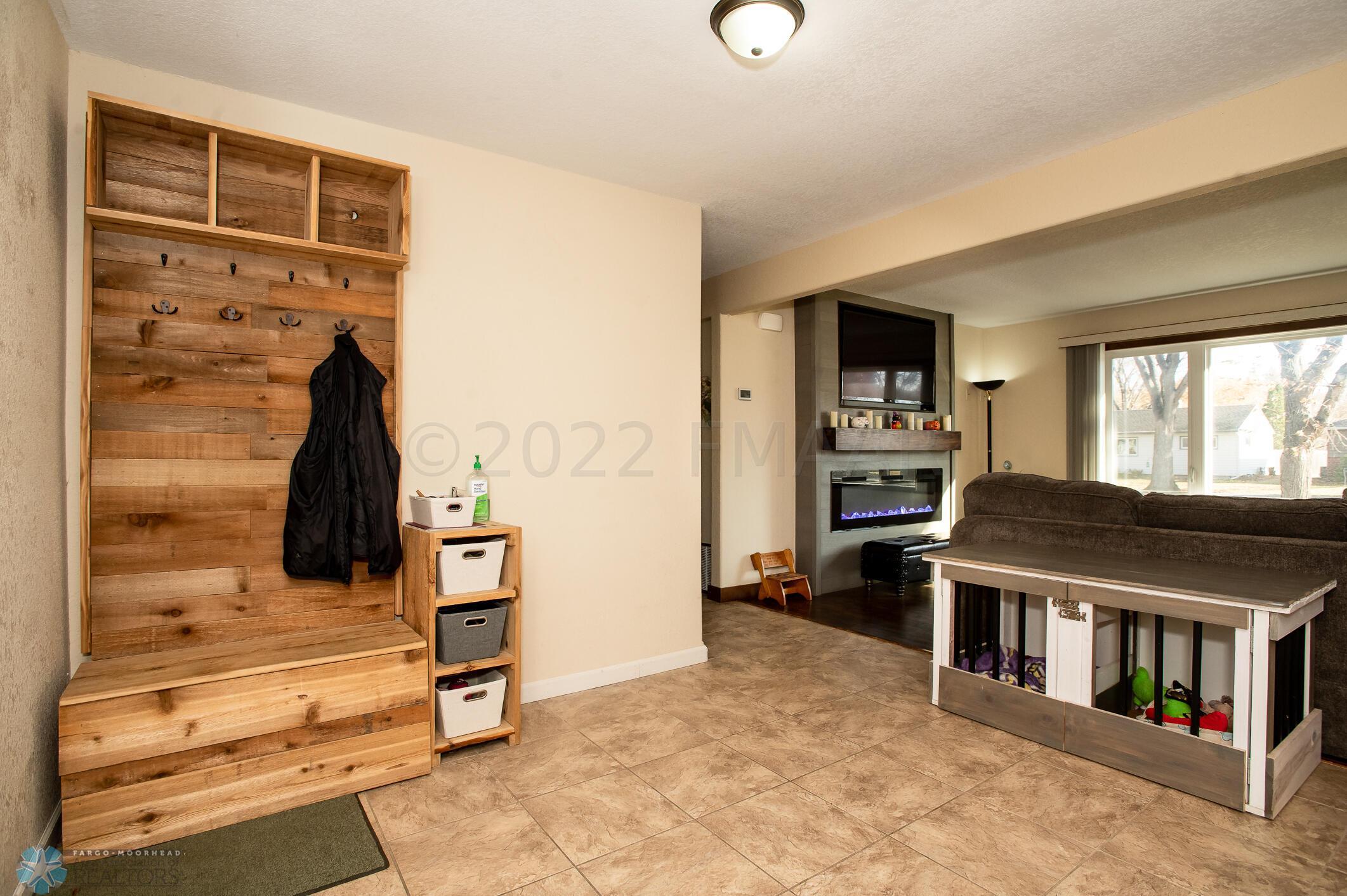 Side Entry Way