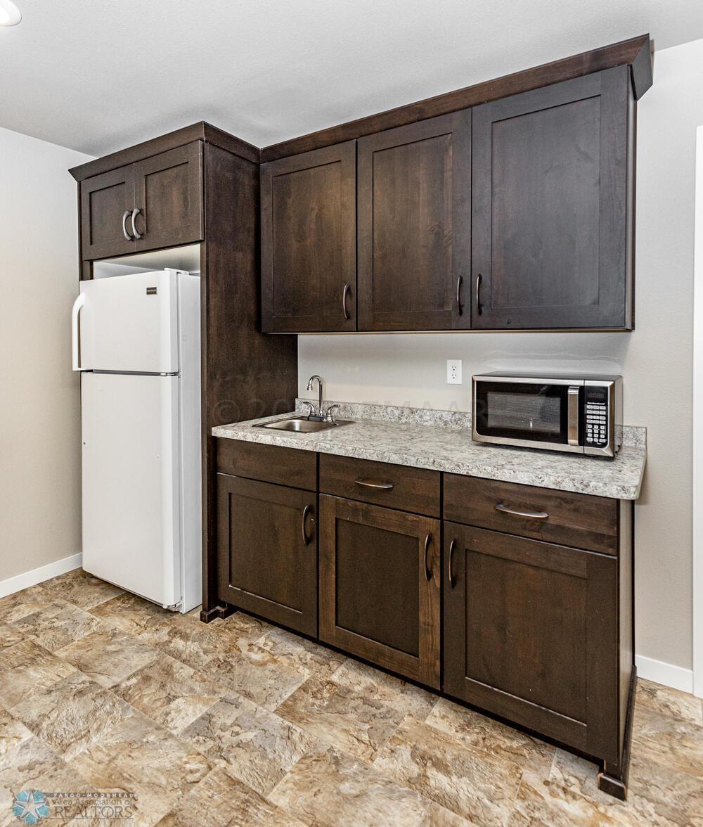 Family Room Wet Bar