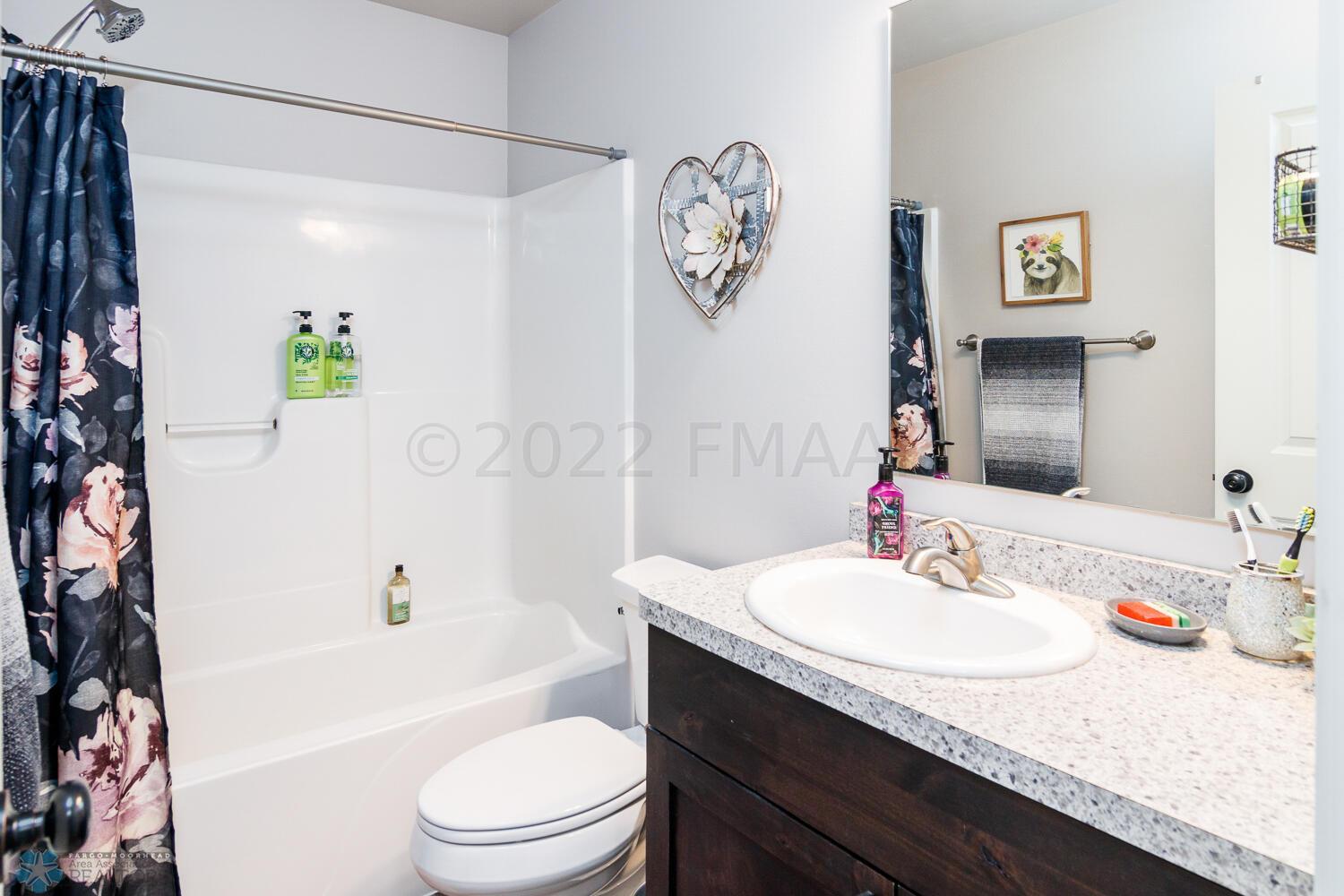 Upper Level Full Bath