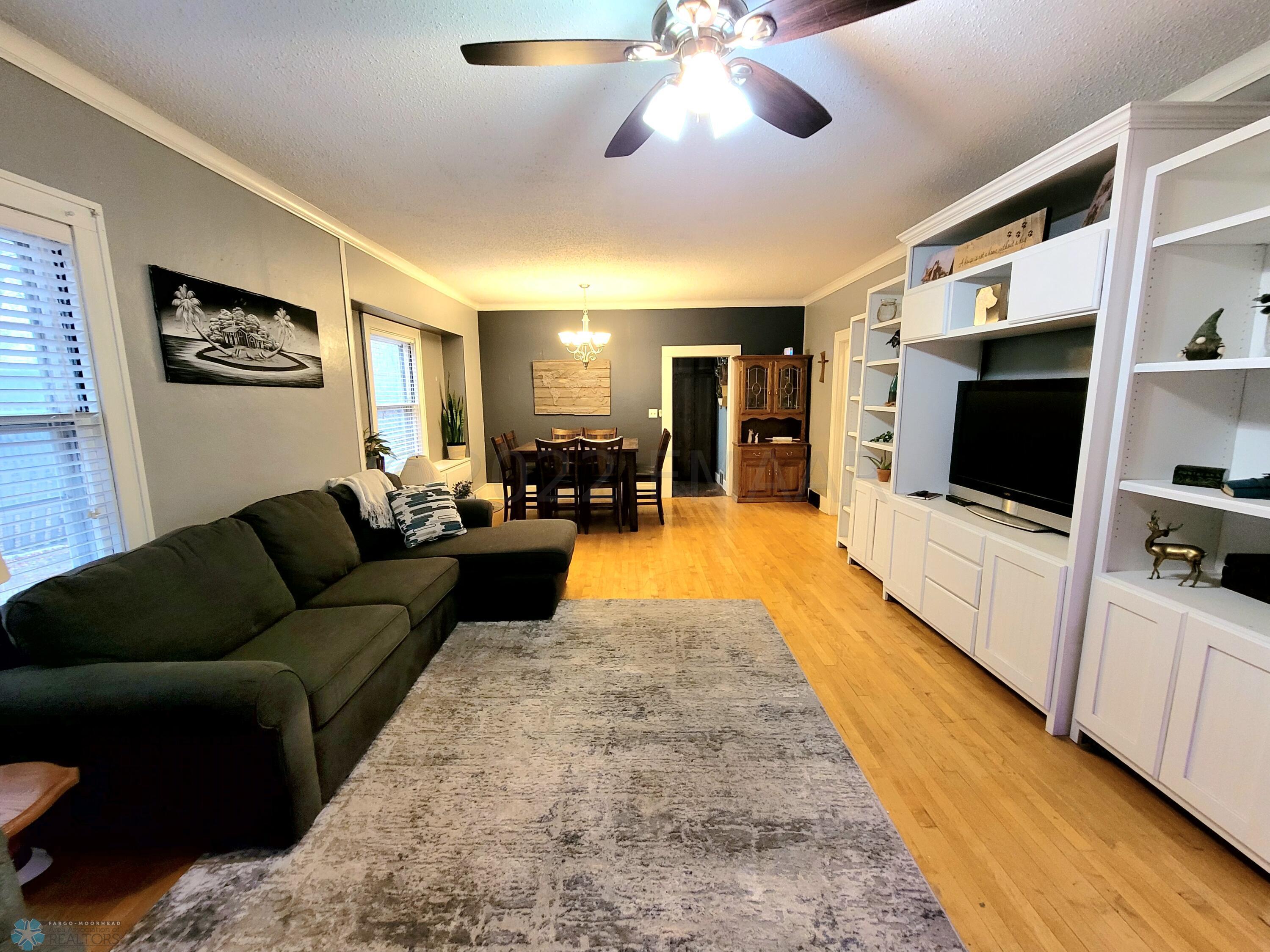 Living room to dining