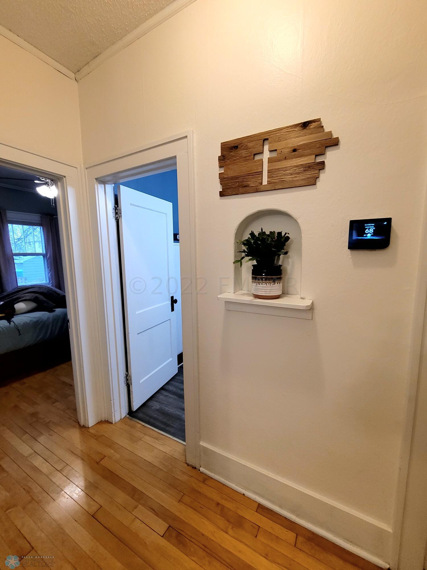 Hallway to bedrooms