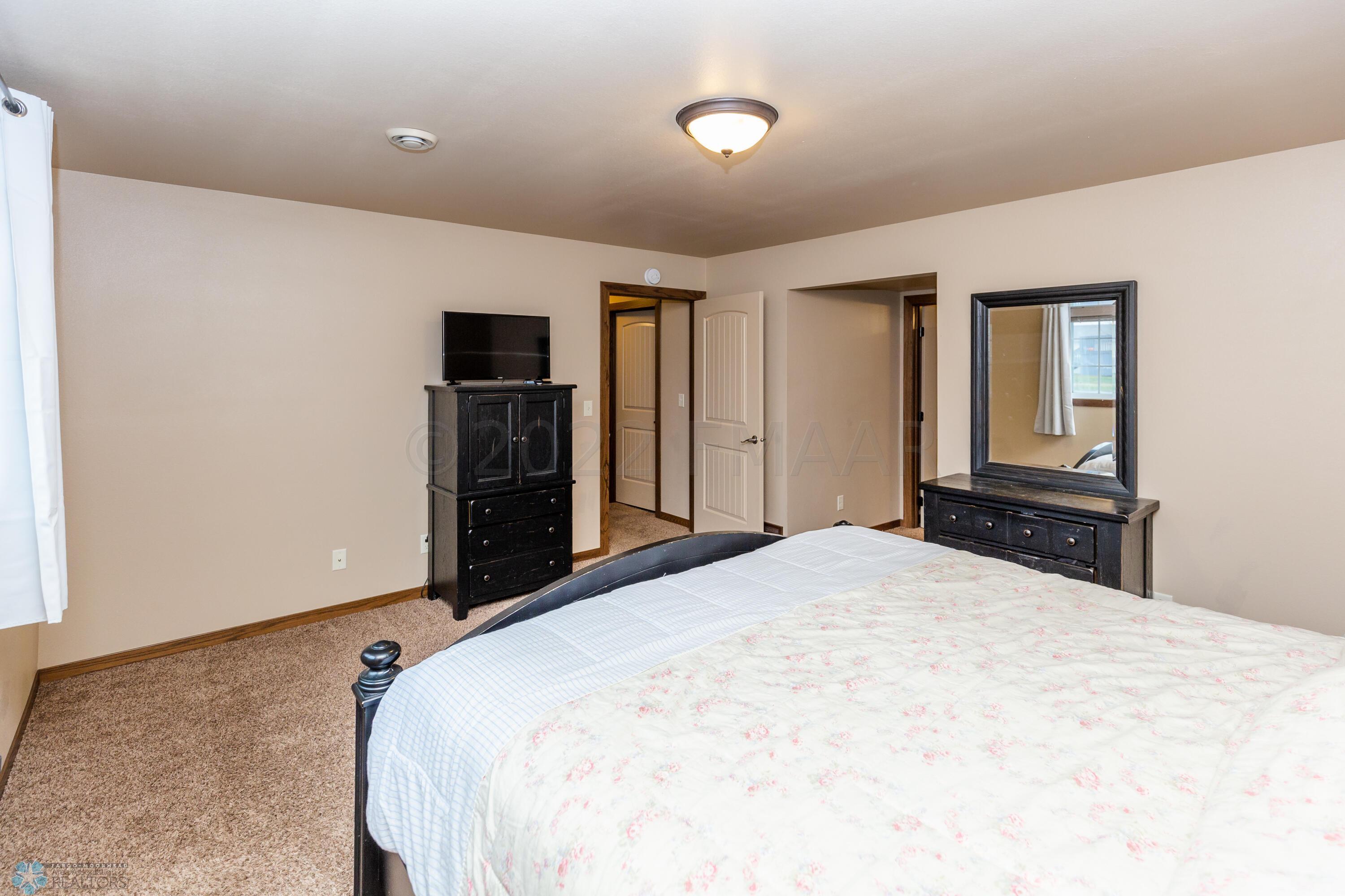 1334 44th Ave S Mhd-22