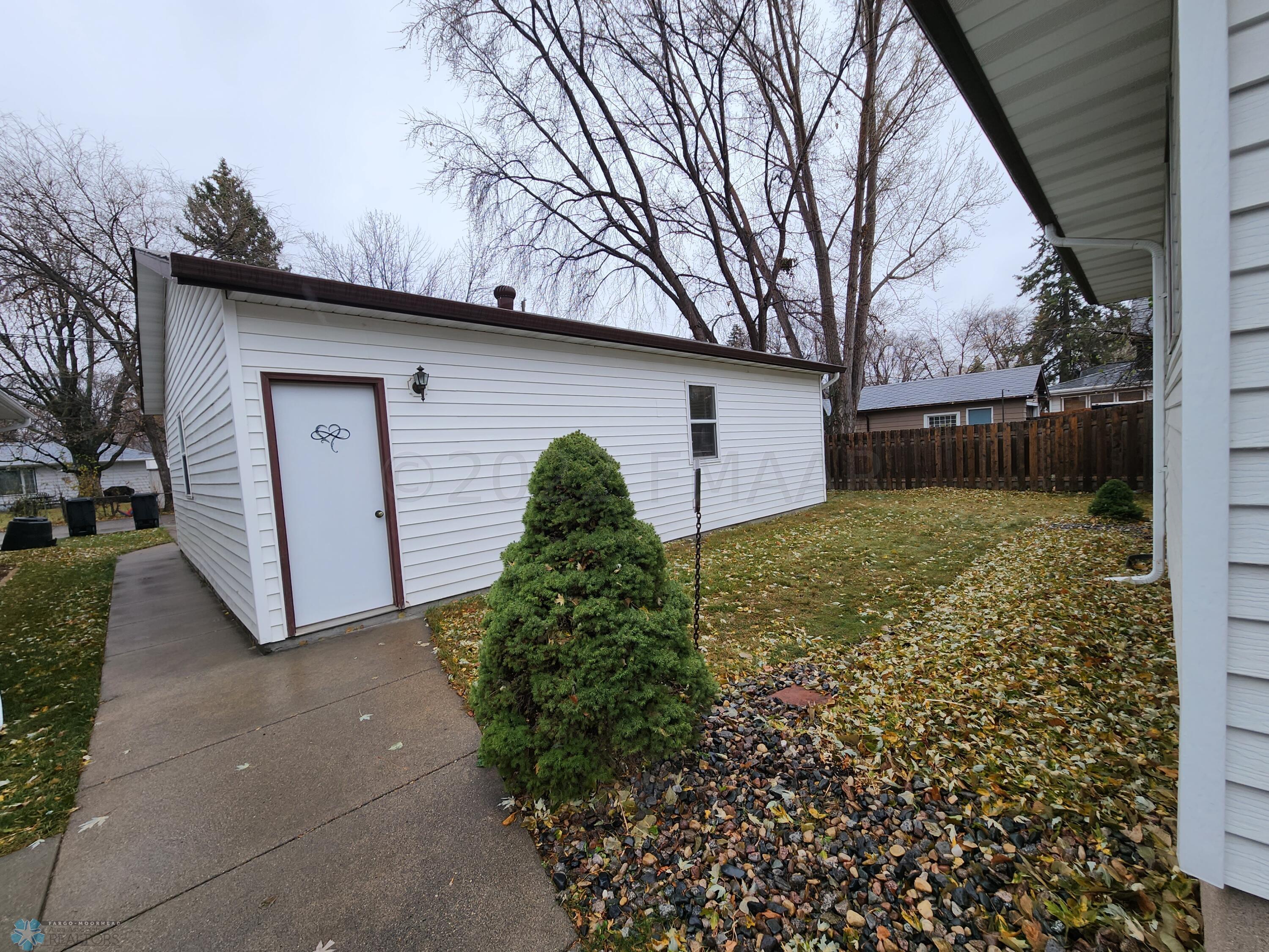 3 Stall Garage
